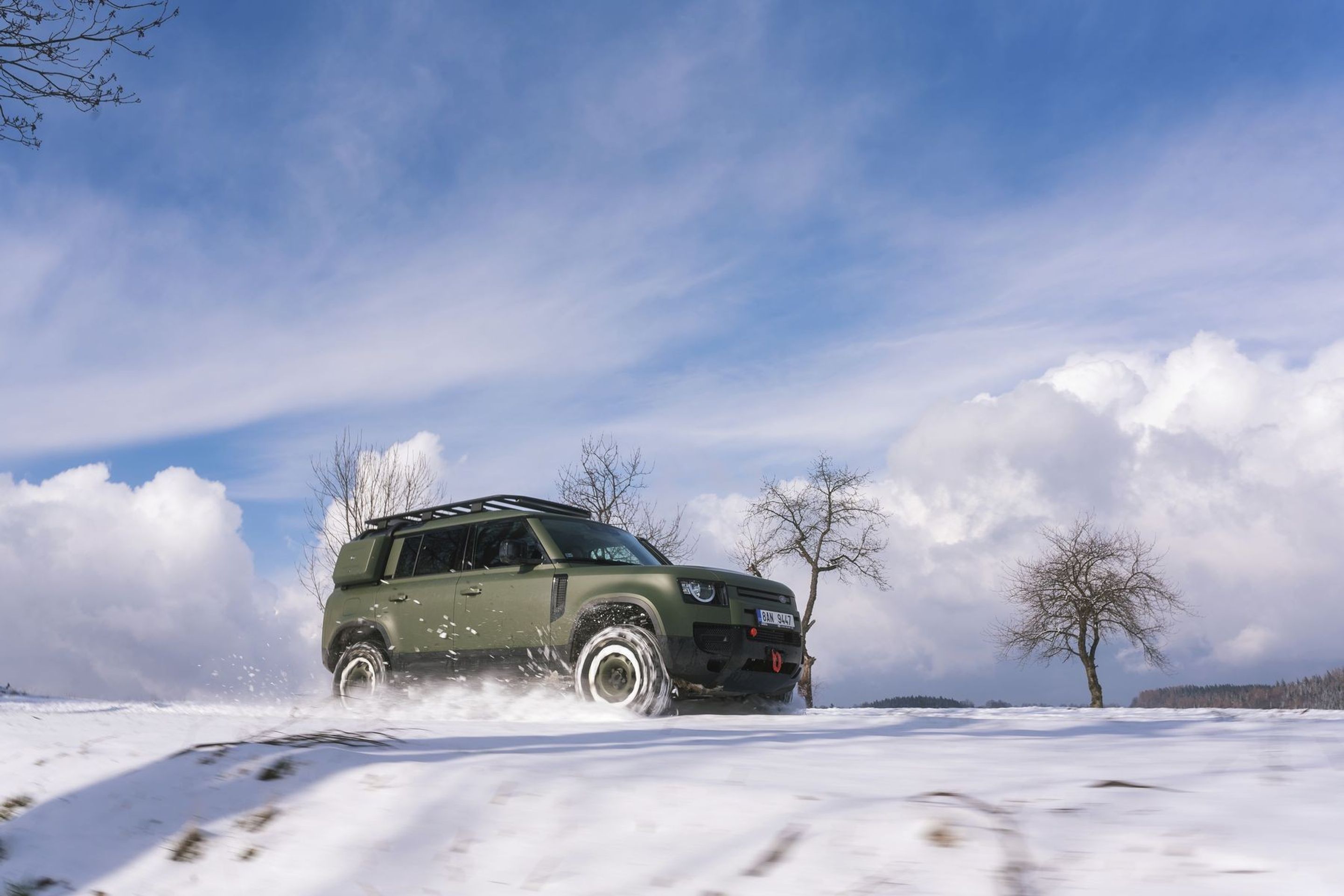 Land Rover Defender 110 upravený pro bezpečnostní složky - 24 - Fotogalerie: Speciální landrover pro bezpečnostní složky (9/18)