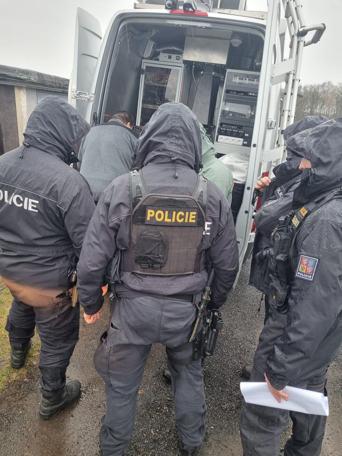 Policejní pátrání po 15leté Gabriele (1) - Policejní pátrání po 15leté Gabriele (1/3)