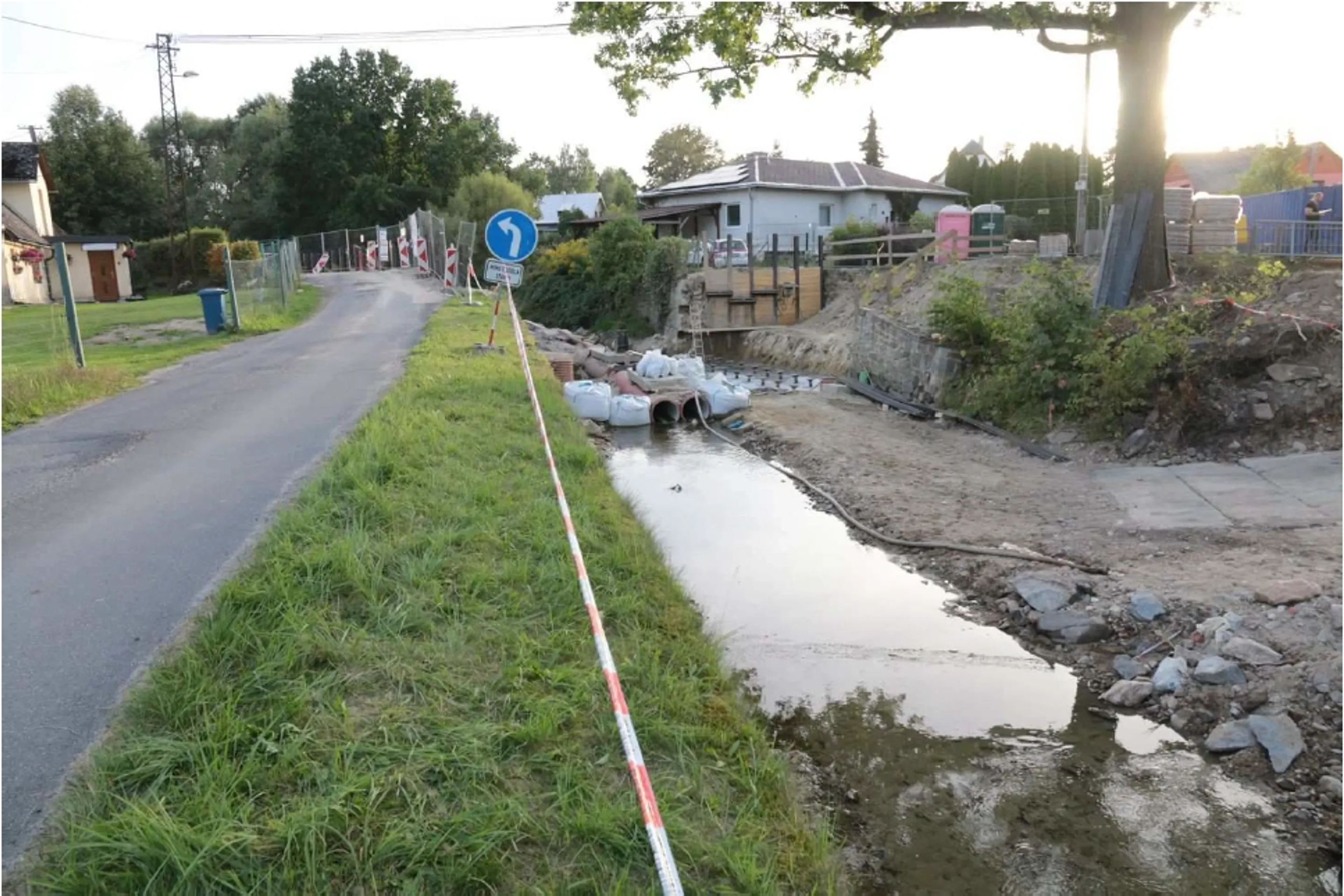 Kontaminovaná voda na Jesenicku otrávila vzácné druhy ryb - Kontaminovaná voda na Jesenicku otrávila vzácné druhy ryb (1/6)