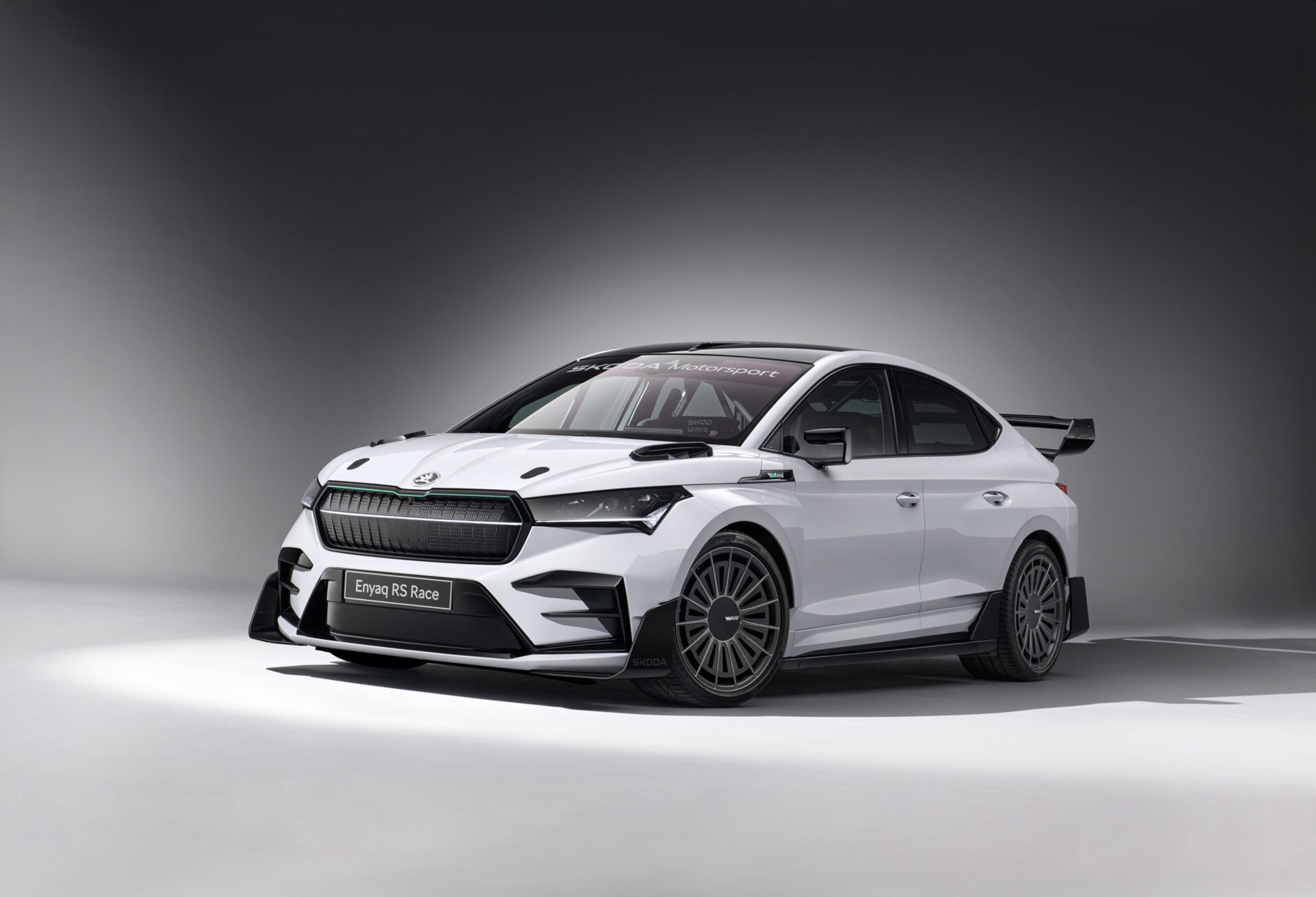 Koncept Škoda Enyaq RS Race - Koncept Škoda Enyaq RS Race (9/27)