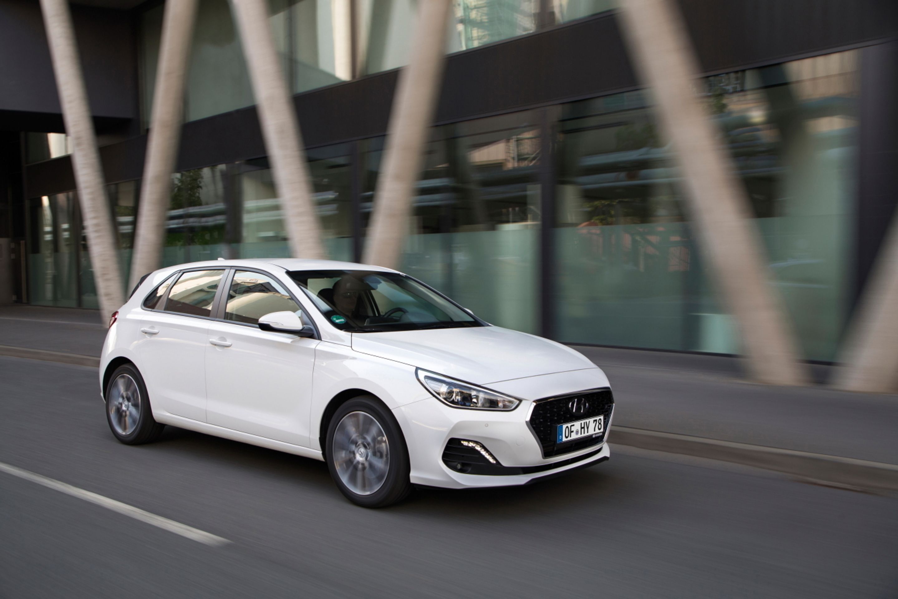 Hyundai i30 po modernizaci - 8 - Fotogalerie: Vozy Hyundai i30 prošly modernizací (2/20)