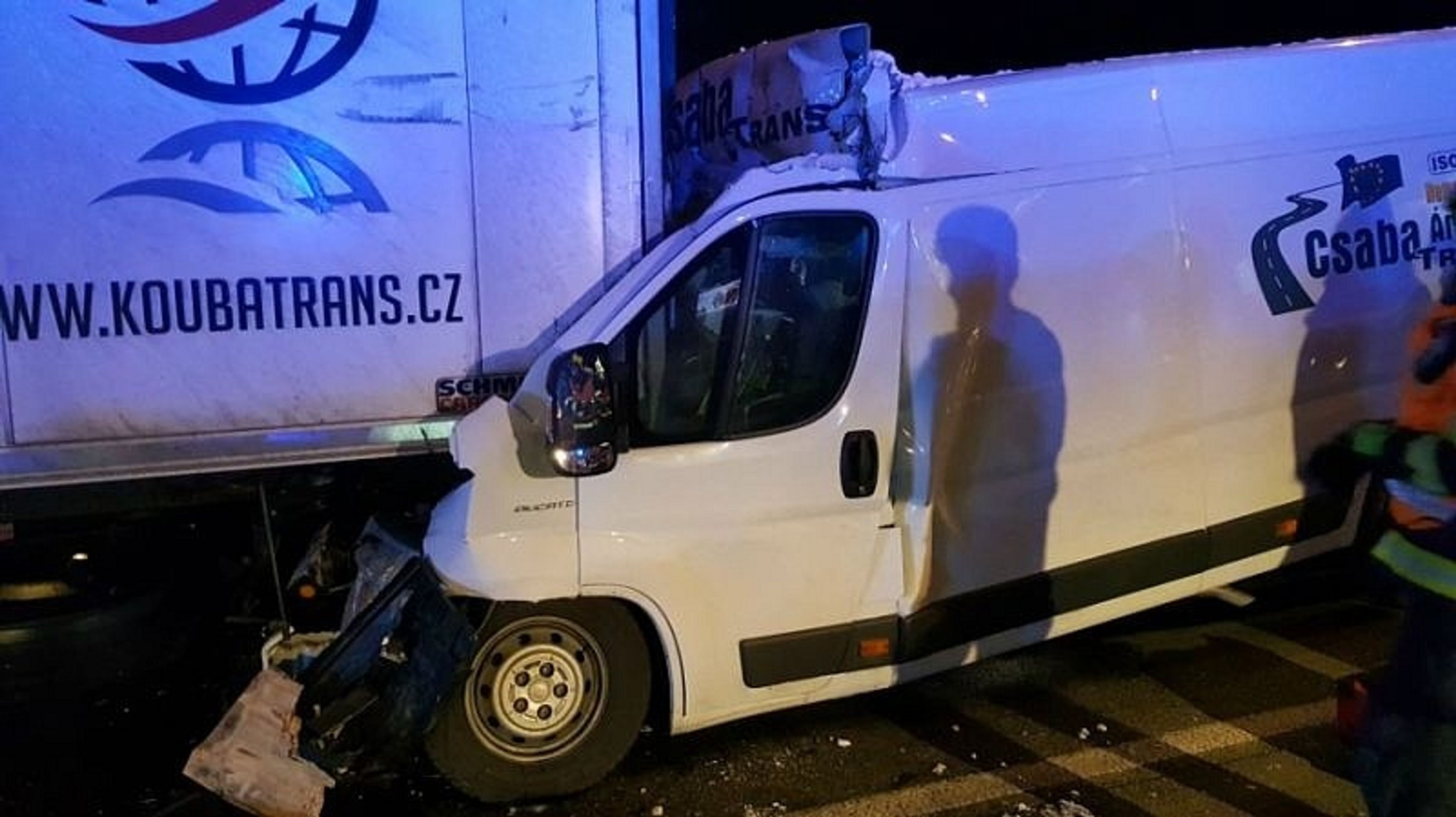 Smrtelná nehoda dodávky a kamionu v Brně - 1 - GALERIE: Smrtelná nehoda dodávky a kamionu v Brně (4/4)