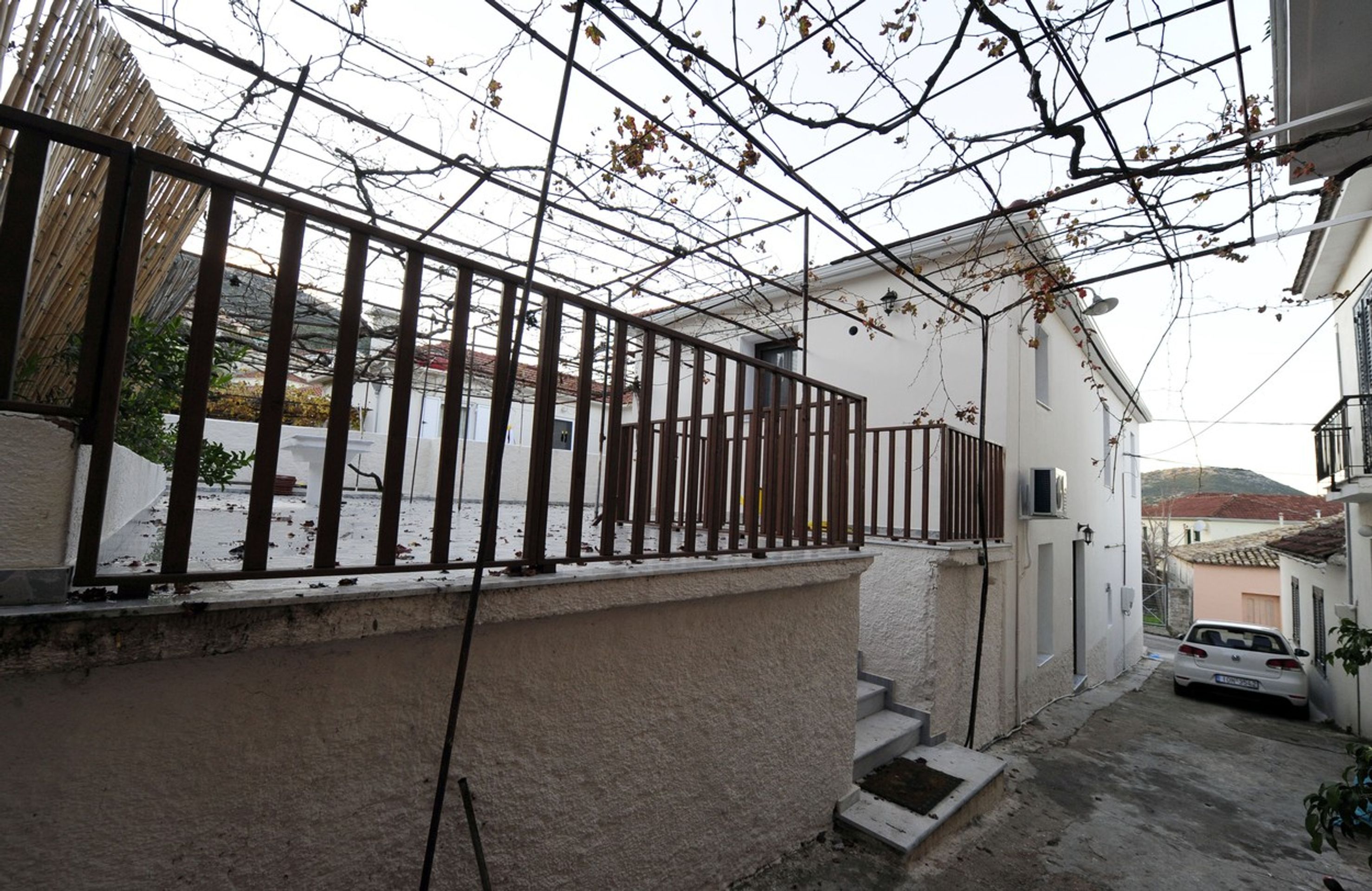 Vila v Řecku - GALERIE: Jiří Paroubek a Petra Paroubková - nemovitosti (2/5)