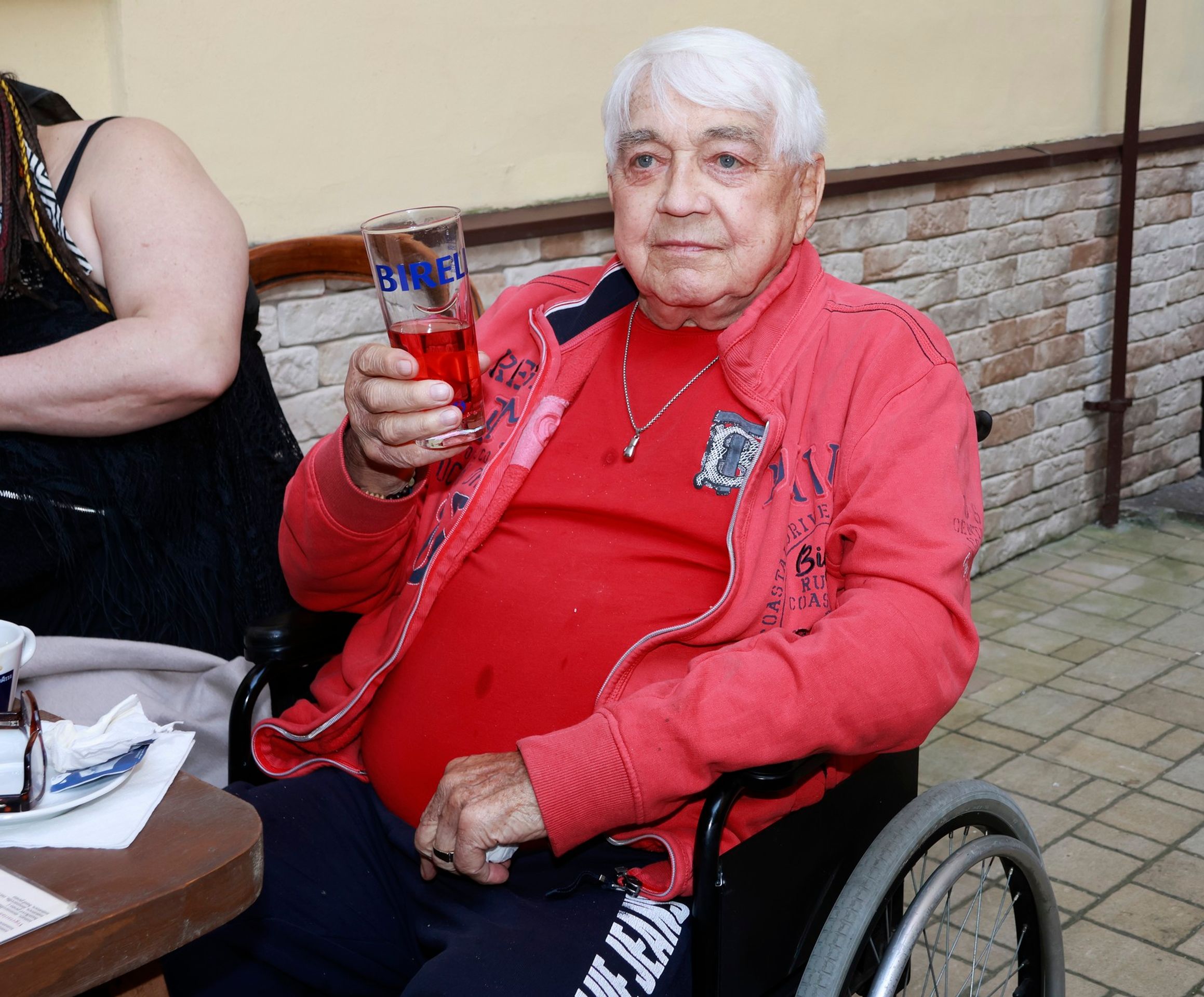 Jiří Krampol, 13. 6. 2025 - Jiří Krampol na oslavě Antonína Gondolána, 13. 6. 2025 (7/7)