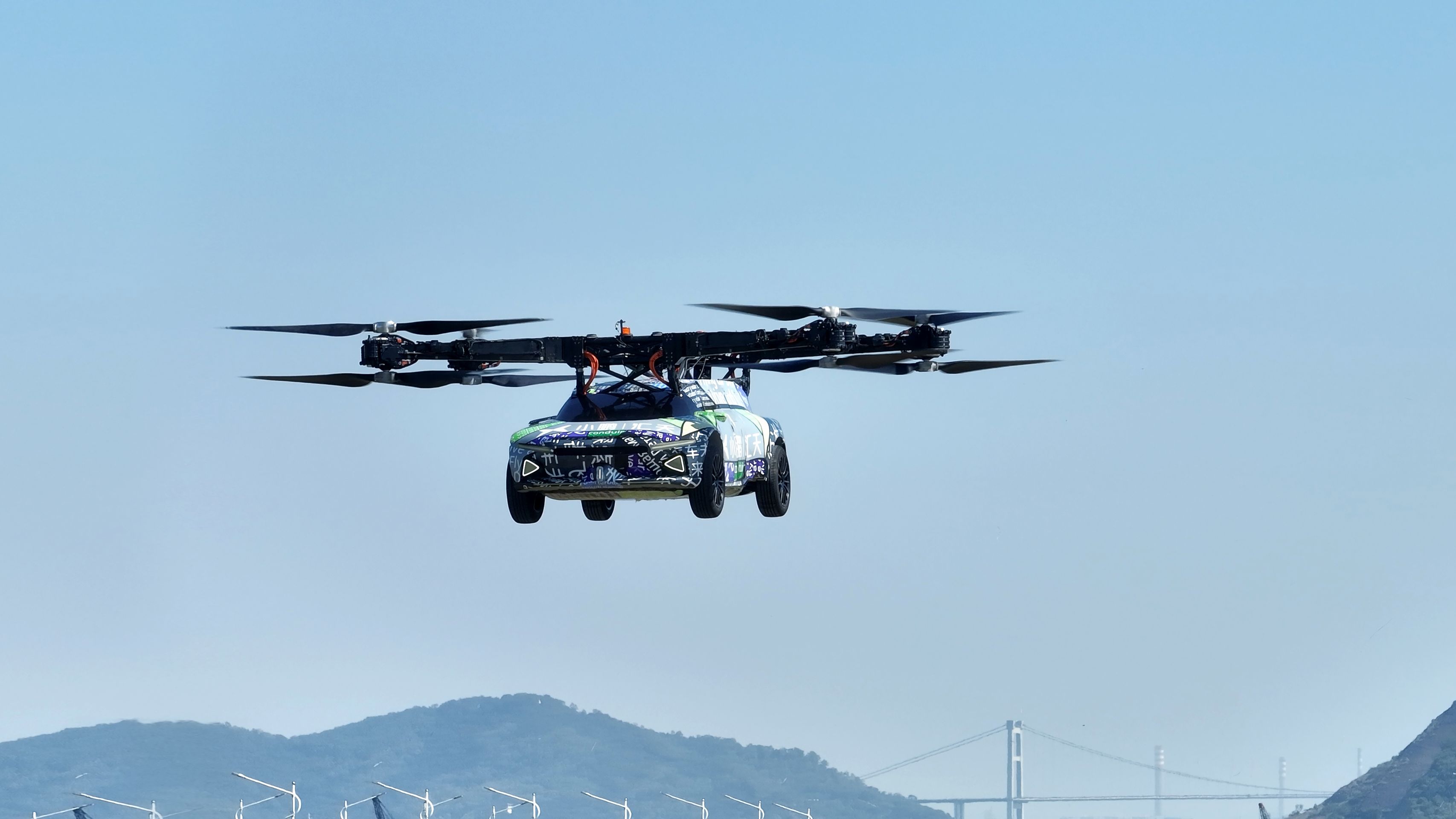 Létající crossover X3 - Létající prototypy X2 a X3 (1/11)