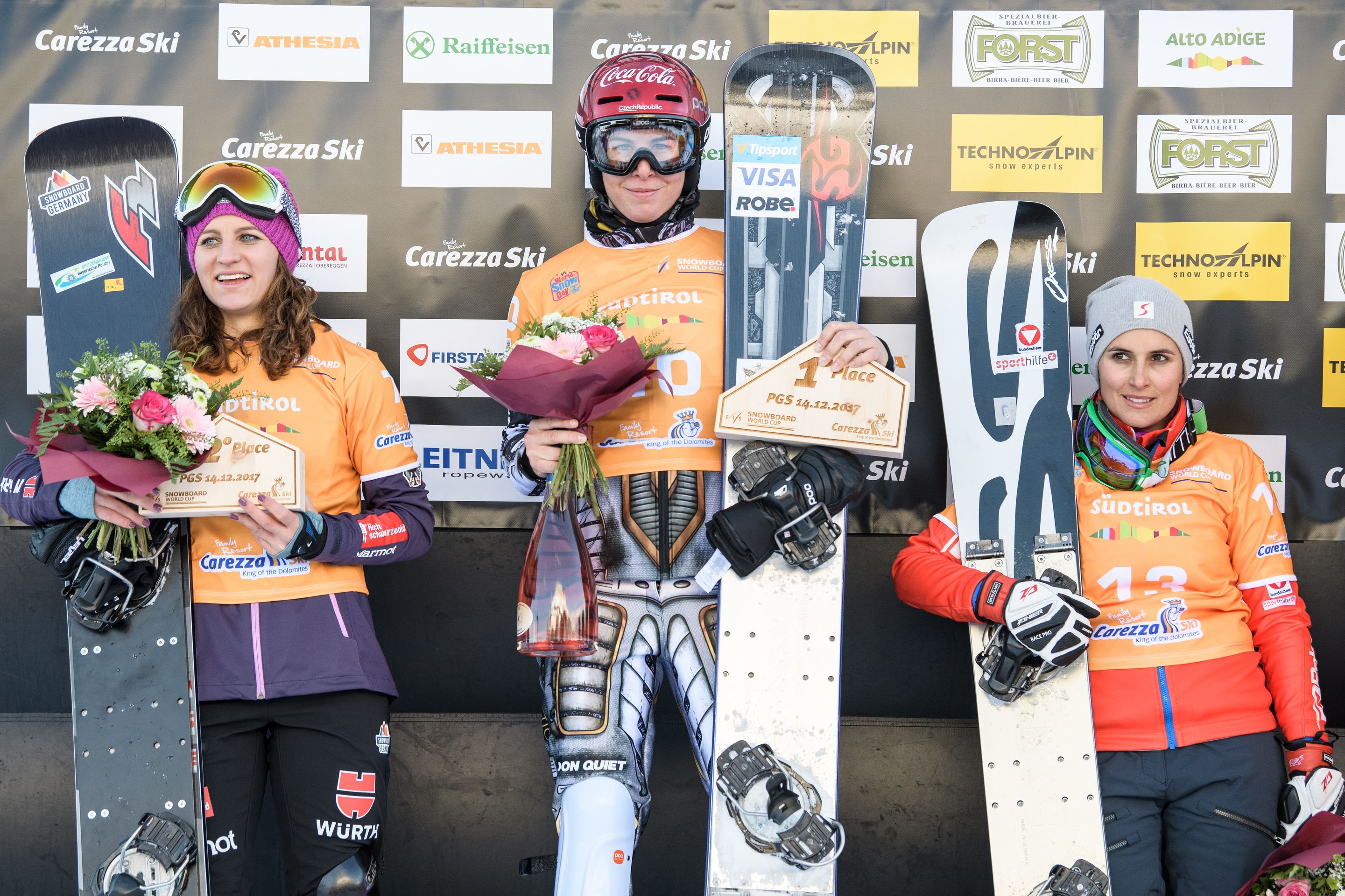 Ester Ledecká - GALERIE: Ester Ledecká vyhrála hned první letošní závod na snowboardu (9/12)