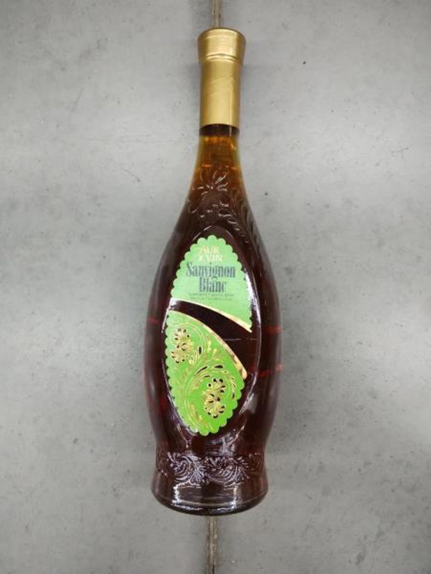 Sauvignon Blanc, bílé polosladké víno, vyrobeno v Moldavsku, alk. 11,5% obj  - Závadná vína Zlínsko a Karviná (3/6)
