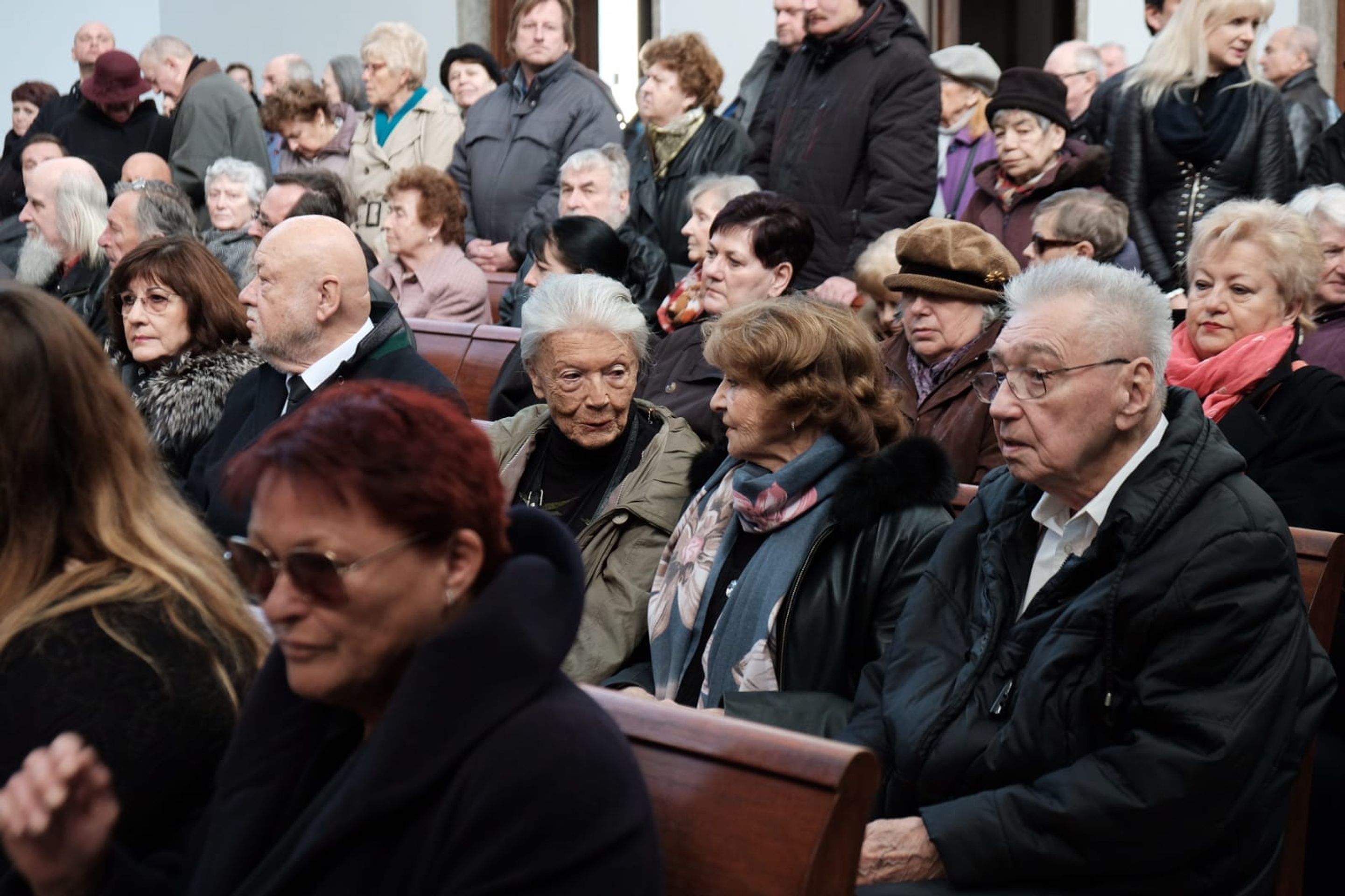 Rozloučení s Aťkou Janouškovou - Josef Zíma, Zdenka Procházková, Valérie Zawadská - GALERIE: Rozloučení s Aťkou Janouškovou (7/11)