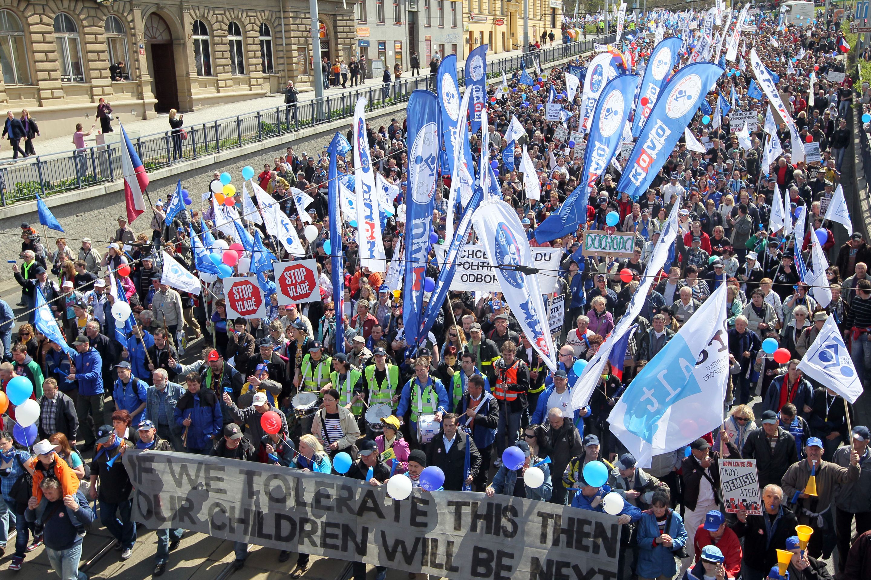 Demonstrace proti vládním reformám v Praze - 7 - Demonstrace proti vládním reformám v Praze (16/23)