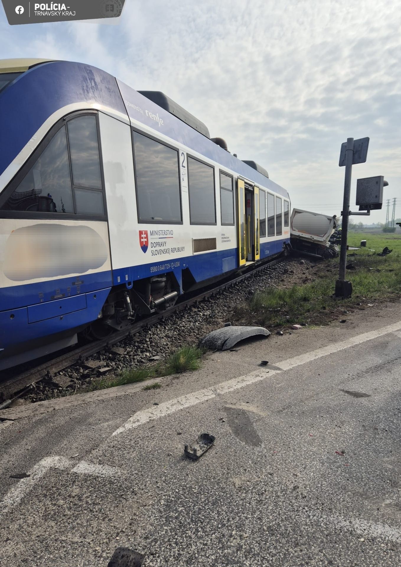 Nehoda vlaku na Slovensku - Nehoda vlaku na Slovensku (8/9)