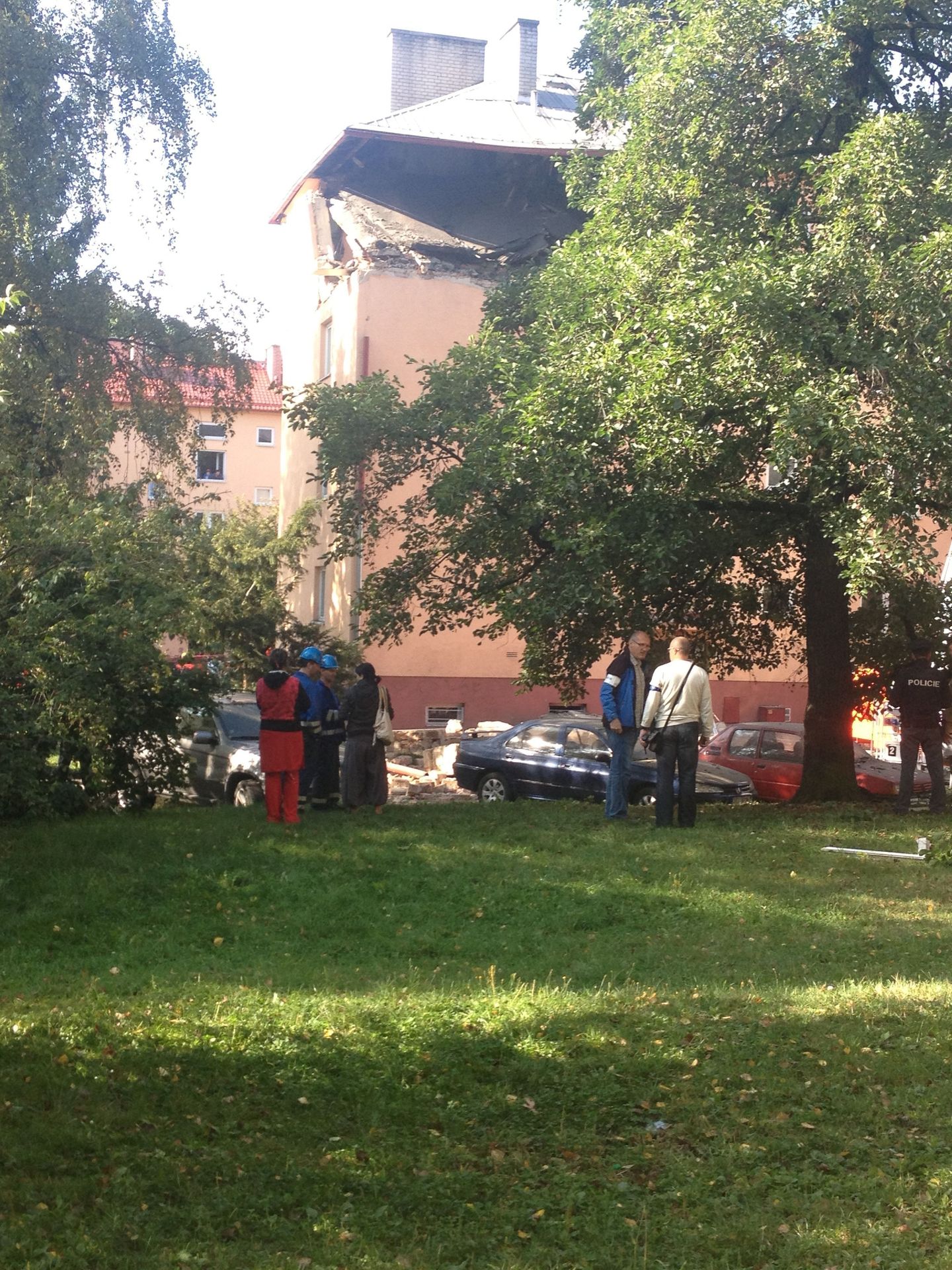 Exploze bytu v Havířově - 4 - GALERIE: Výbuch zdemoloval dům v Havířově (11/14)