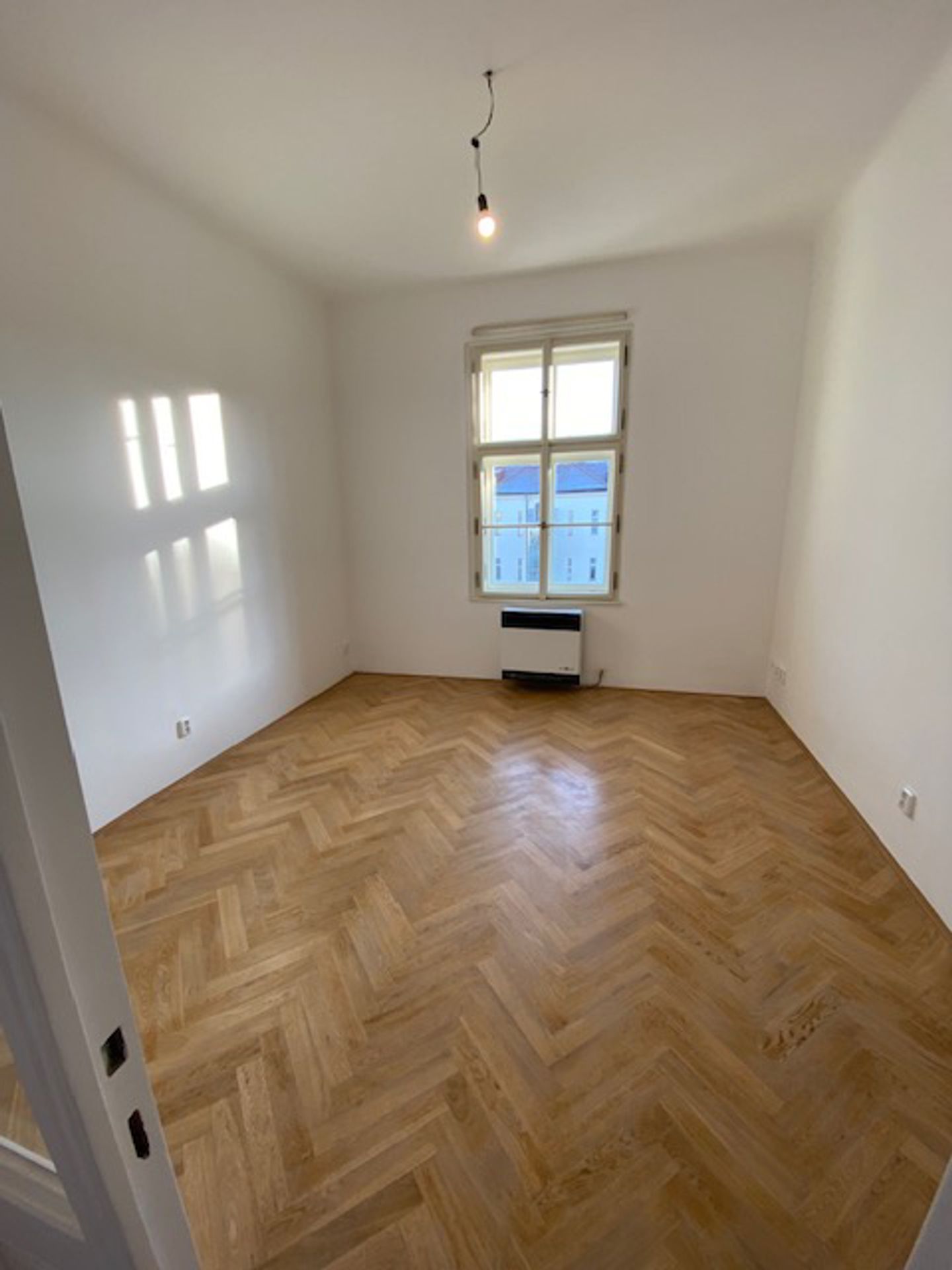 Lublaňská 18, Praha 2 (1) - Praha spouští elektronické aukce městských bytů (35/37)