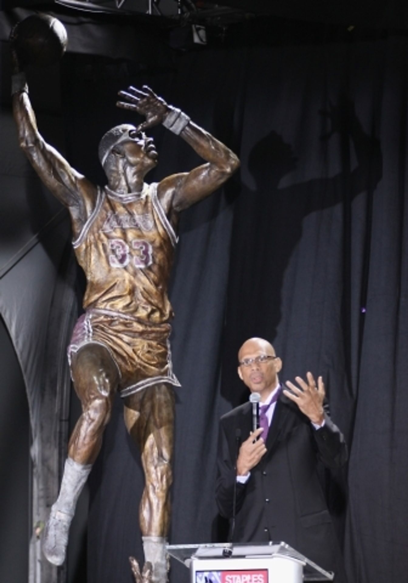 Basketbalista Abdul - Jabbar má sochu - 7 - GALERIE: Basketbalista Abdul - Jabbar má sochu (2/7)
