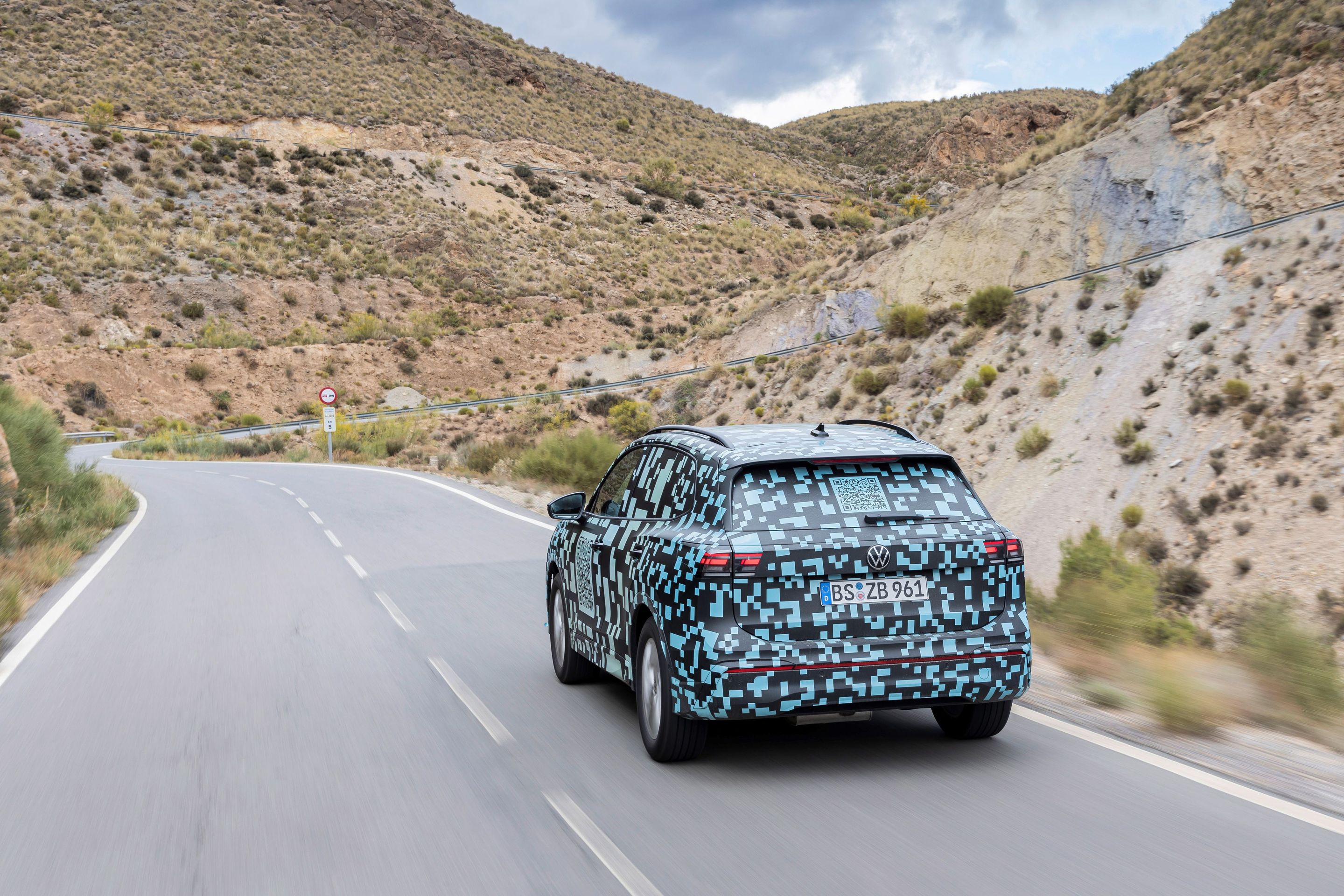 Volkswagen Tiguan nové generace během testování - Nová generace VW Tiguan při posledním testování (4/5)