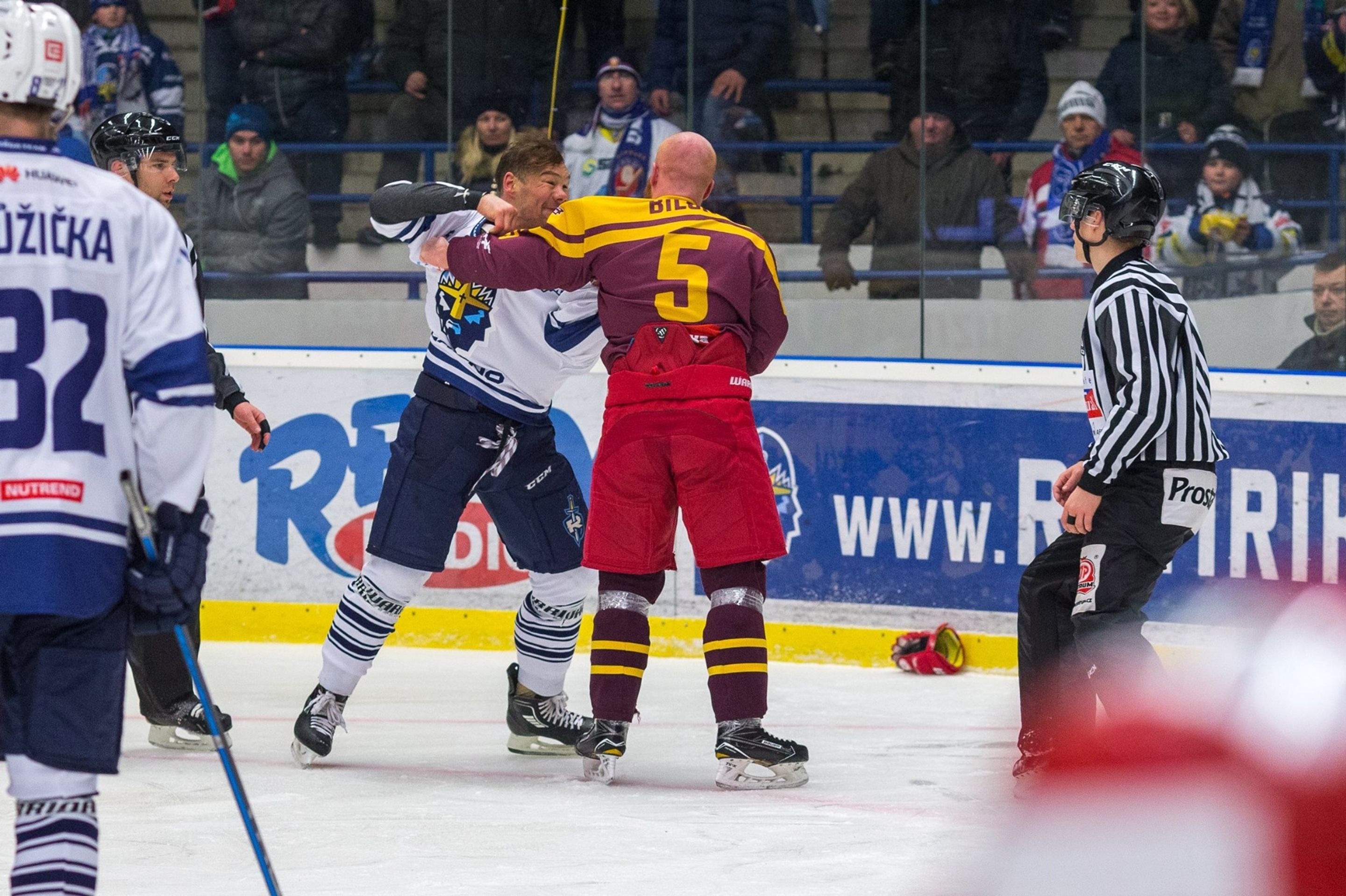 Gratton vs. Bilčík - 13 - GALERIE: Bitka Josh Gratton vs. Vlastimil Bilčík (13/14)