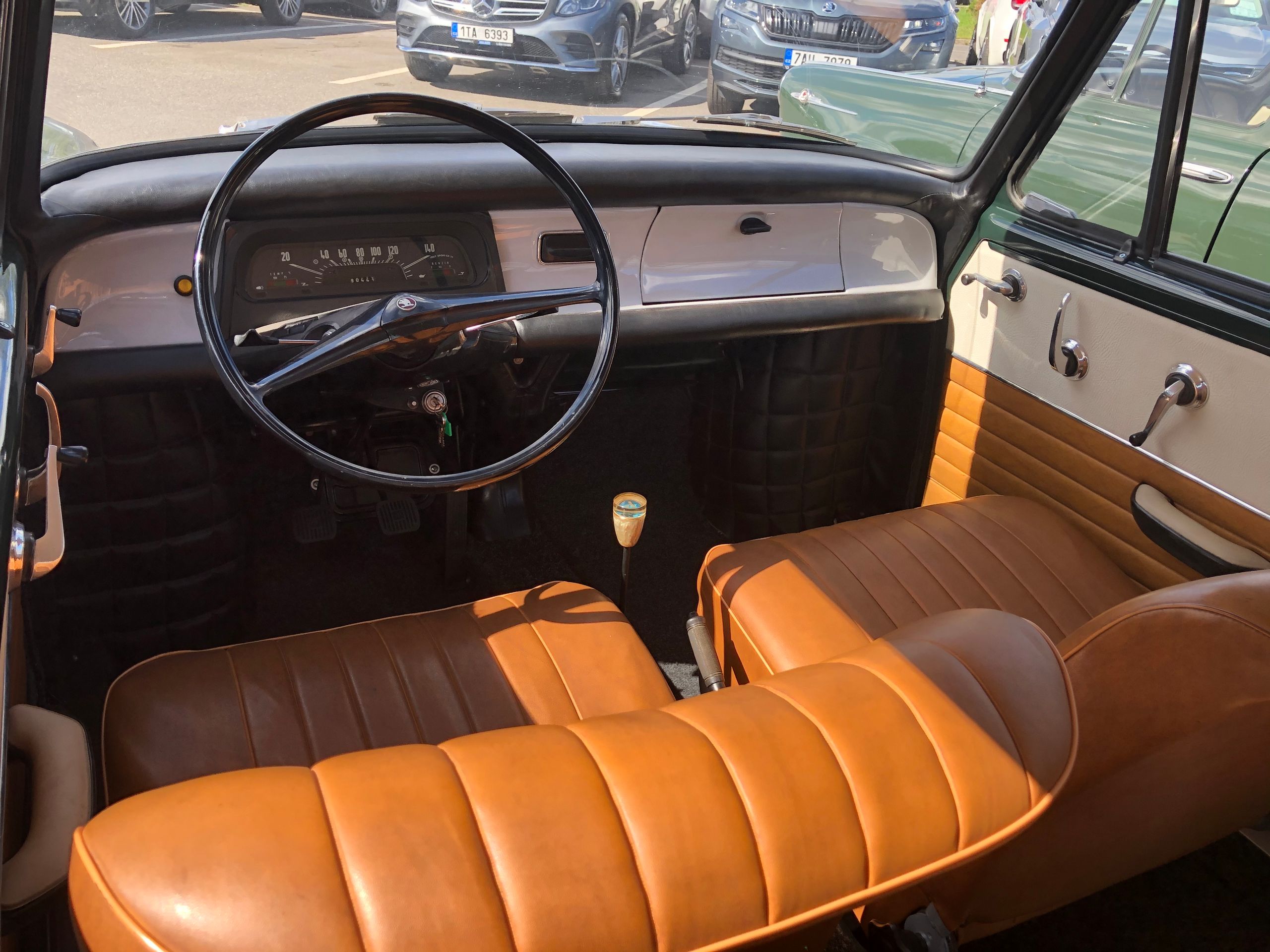 Škoda 1000 MBX z roku 1967 - 11 - Fotogalerie: Tahle stařičká embéčka mají dnes obrovskou hodnotu (13/35)