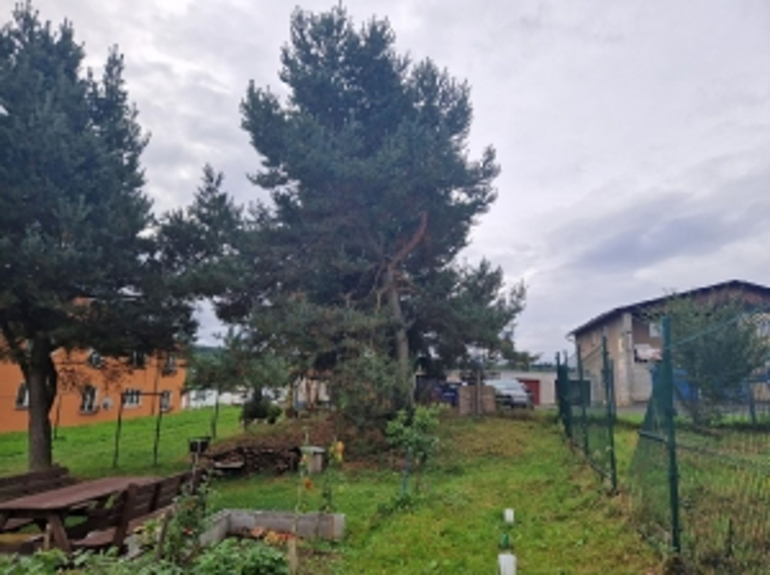 Pozemek v obci Jince, okres Příbram (2) - Nabídka nemovitého majetku (41/61)