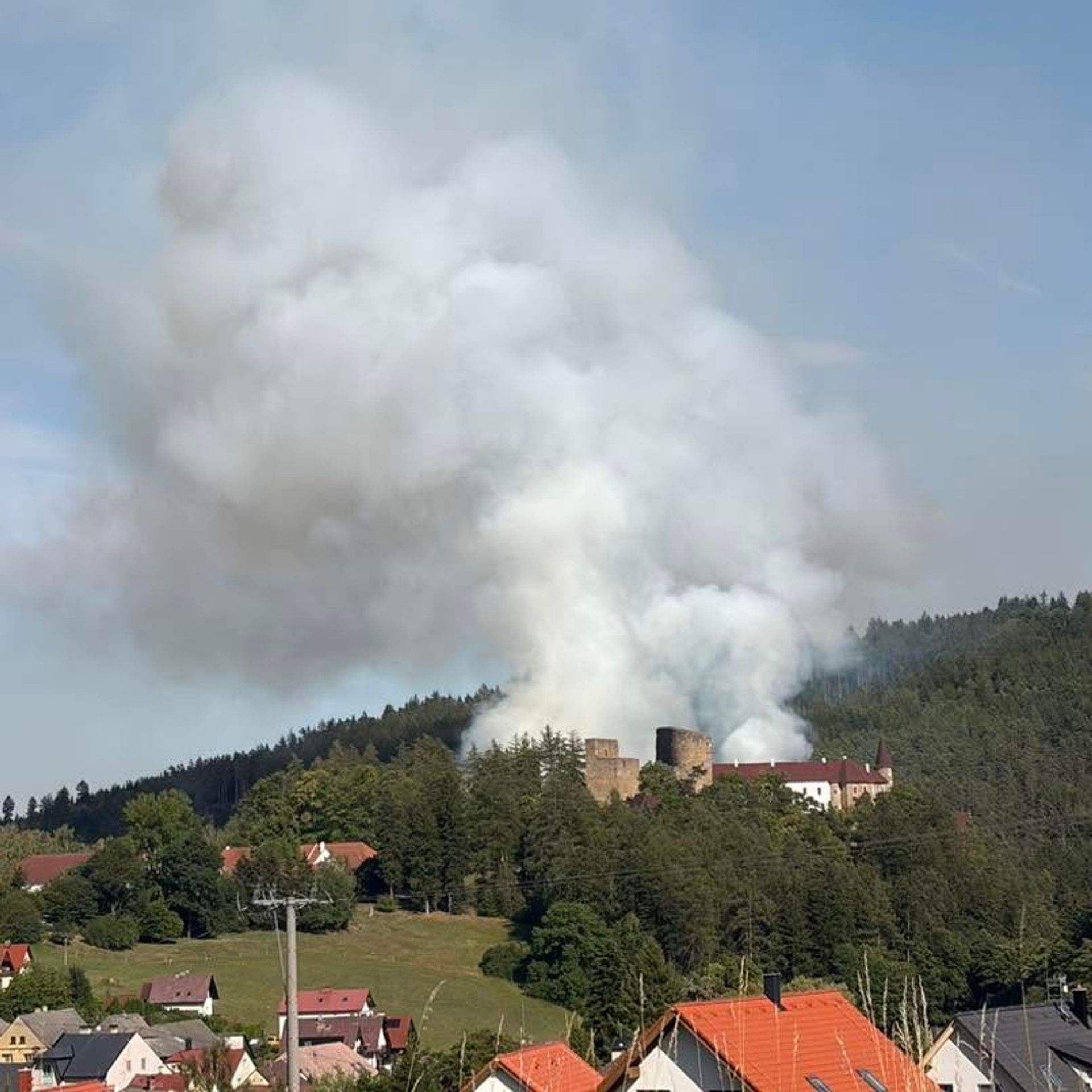Požár u hradu Velhartice - Požár u hradu Velhartice (8/9)