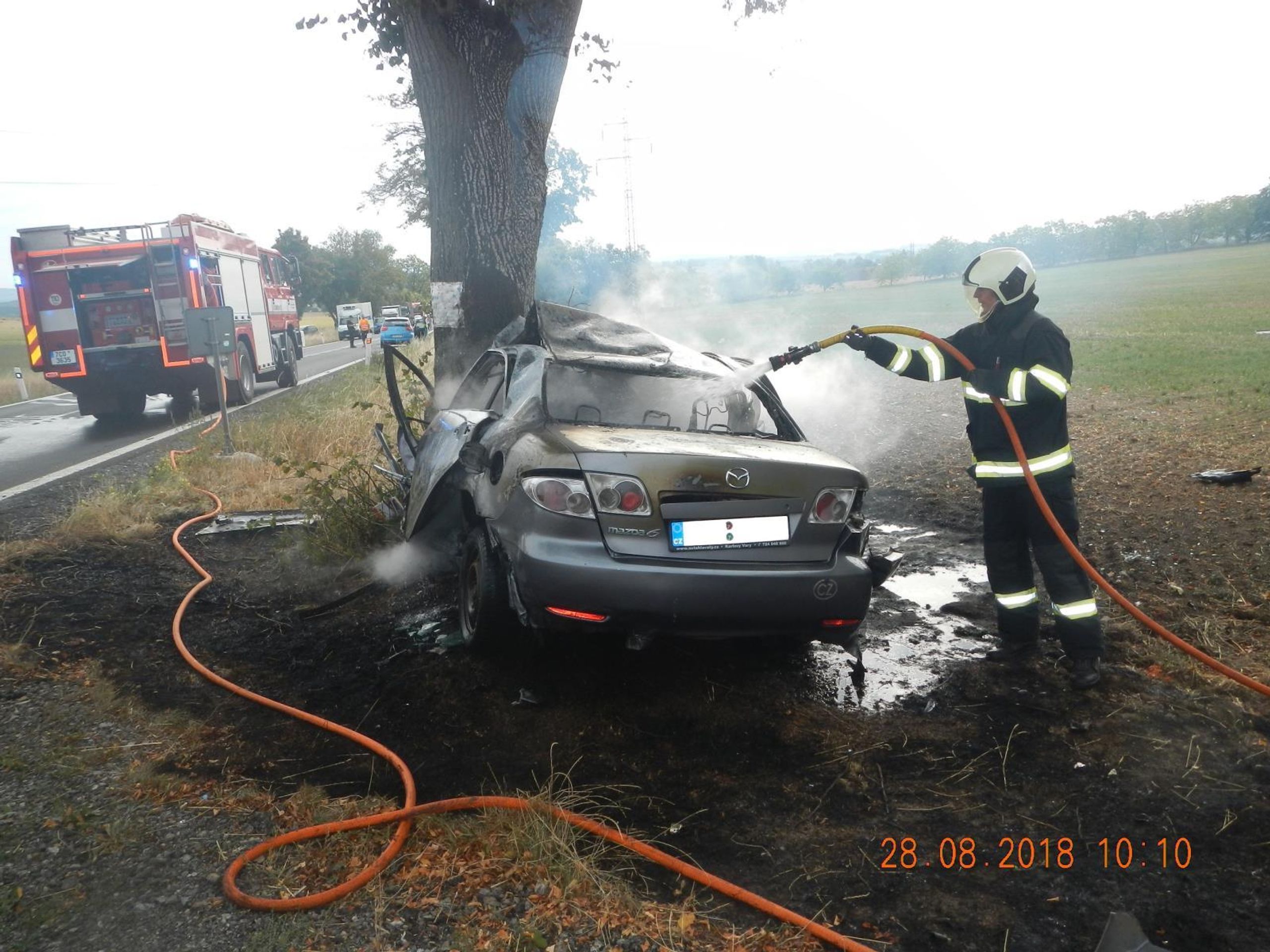 Auto po nehodě u Strakonic shořelo, řidič zemřel - 2 - GALERIE: Tragická dopravní nehoda mezi obcemi Drahonice – Cehnice (9/10)