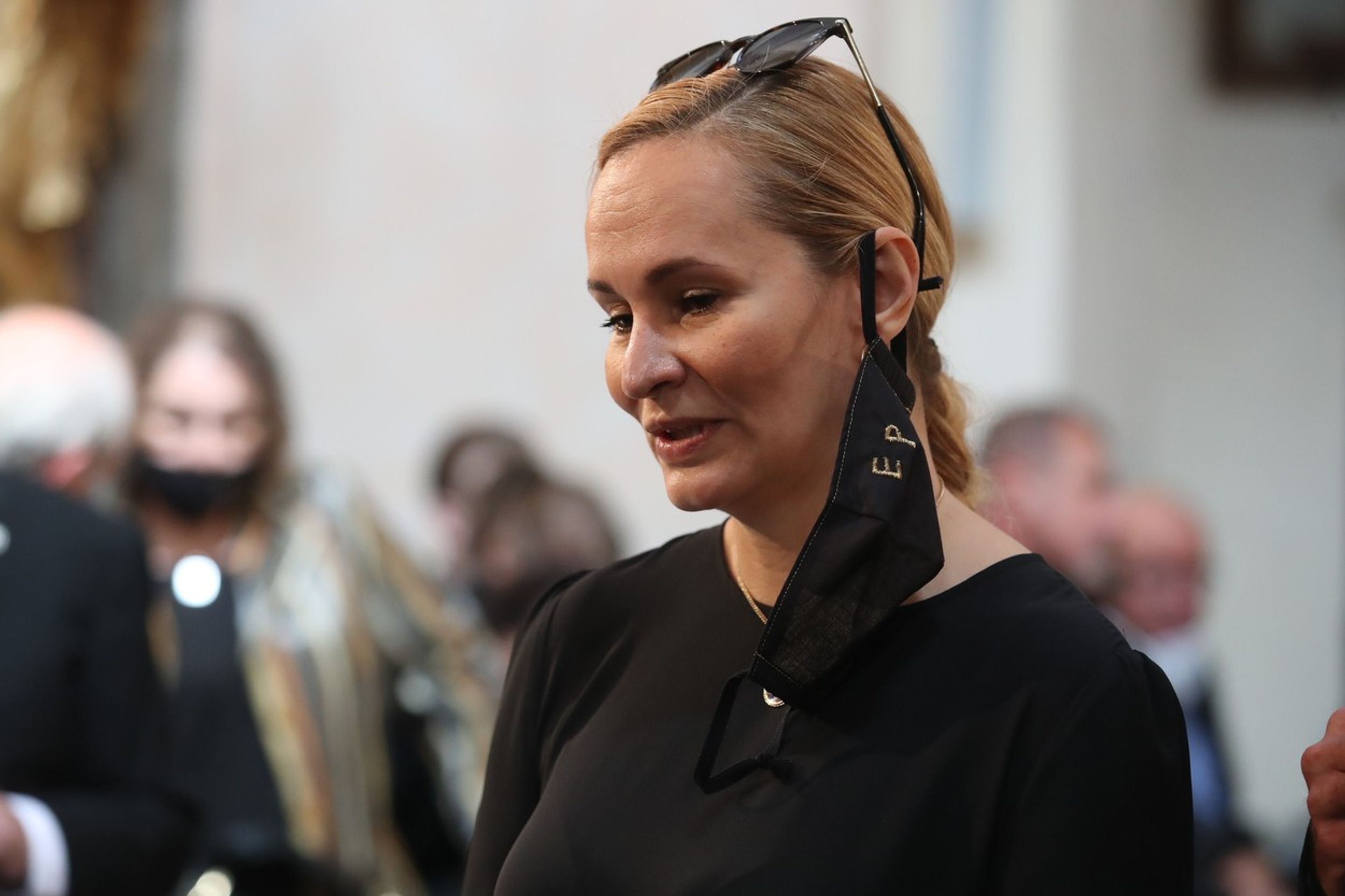 Mše za Evu Pilarovou - Monika Absolonová - GALERIE: Mše za Evu Pilarovou (10/19)