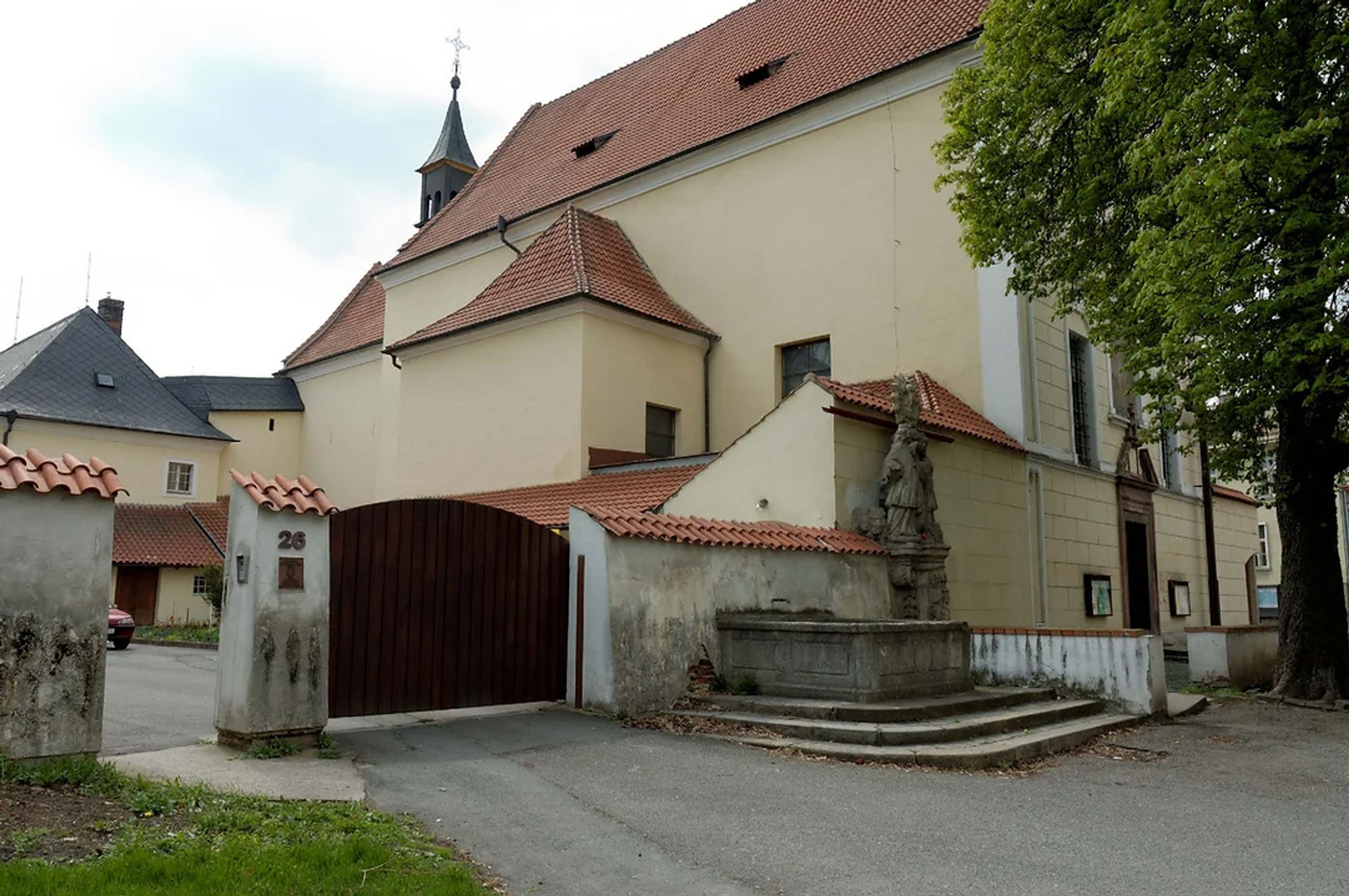 Klášterní brána - Kolínský klášter (10/11)