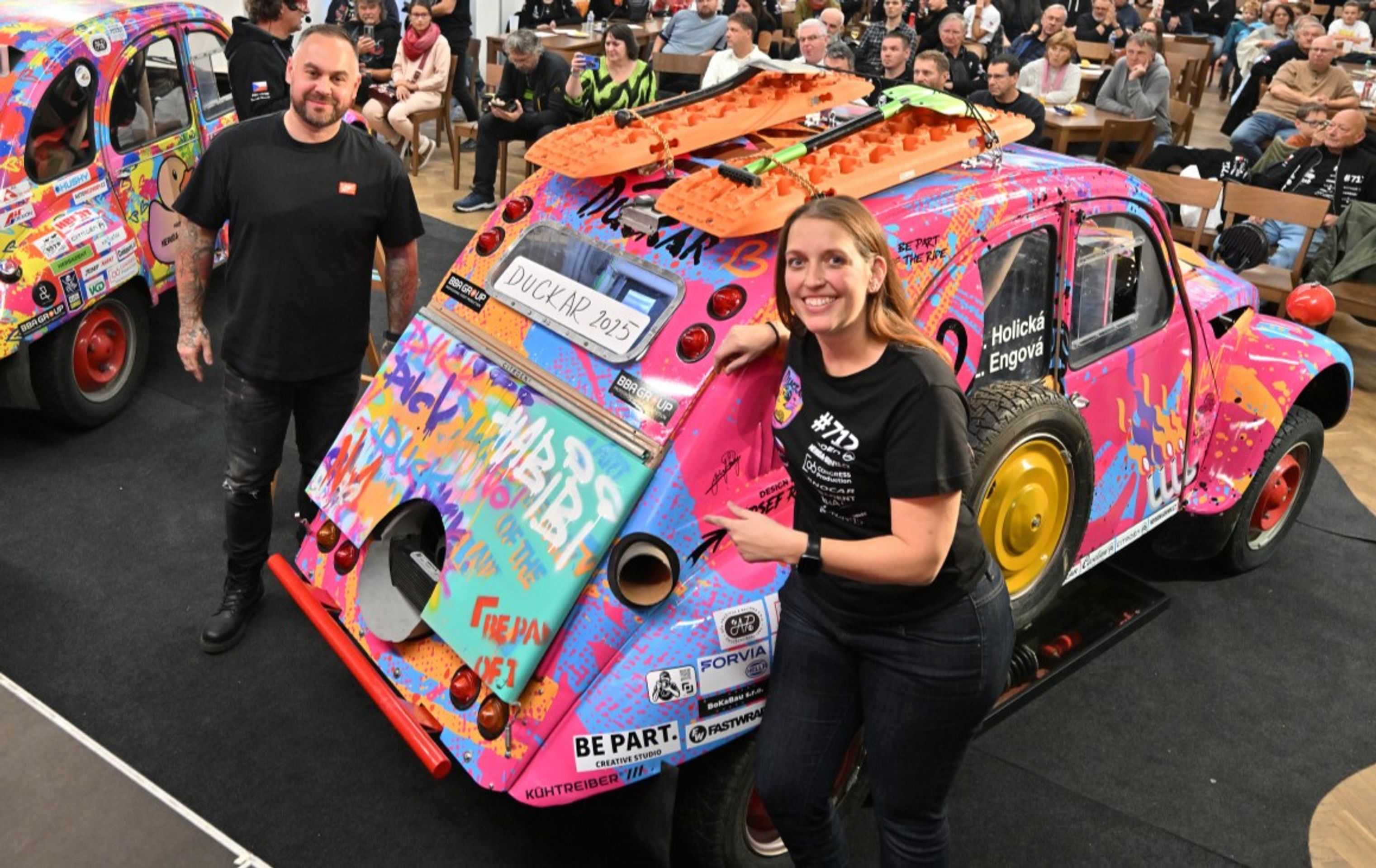 Dvoumotorová "kachna" Citroën 2CV pro rally Dakar - Unikátní Citroën 2CV opět míří na Dakar (3/10)