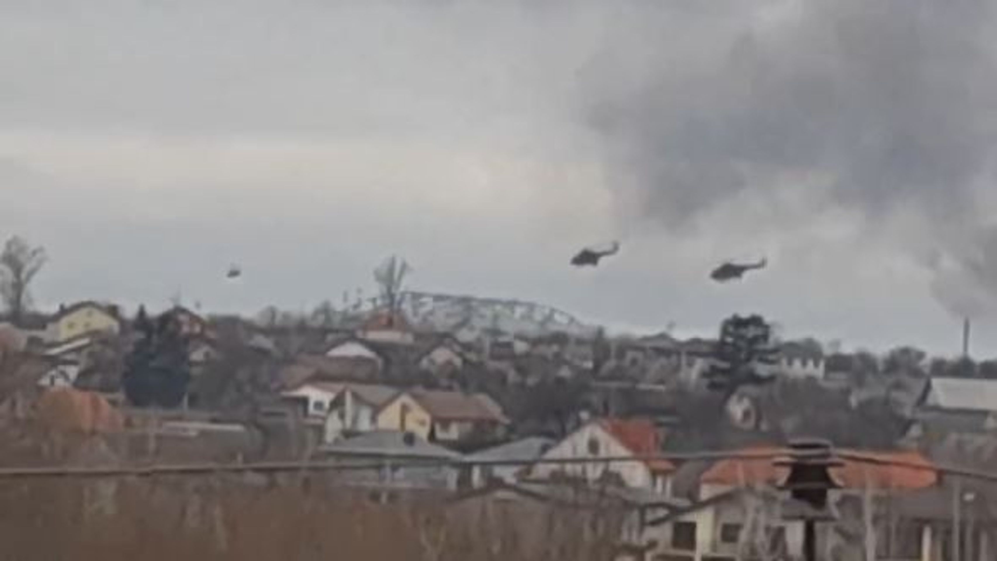 Ruské helikoptéry obsadily letiště u Kyjeva - Situace na Ukrajině (28/34)