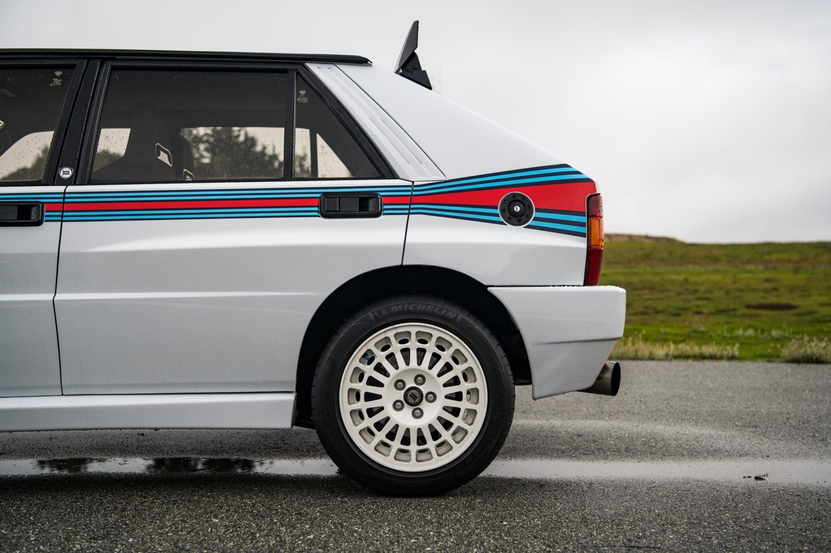 Lancia Delta Integrale Martini 5 Evoluzione - 37 - Fotogalerie: Skoro třicet let stará, ale pořád krásná Lancia Delta (7/20)