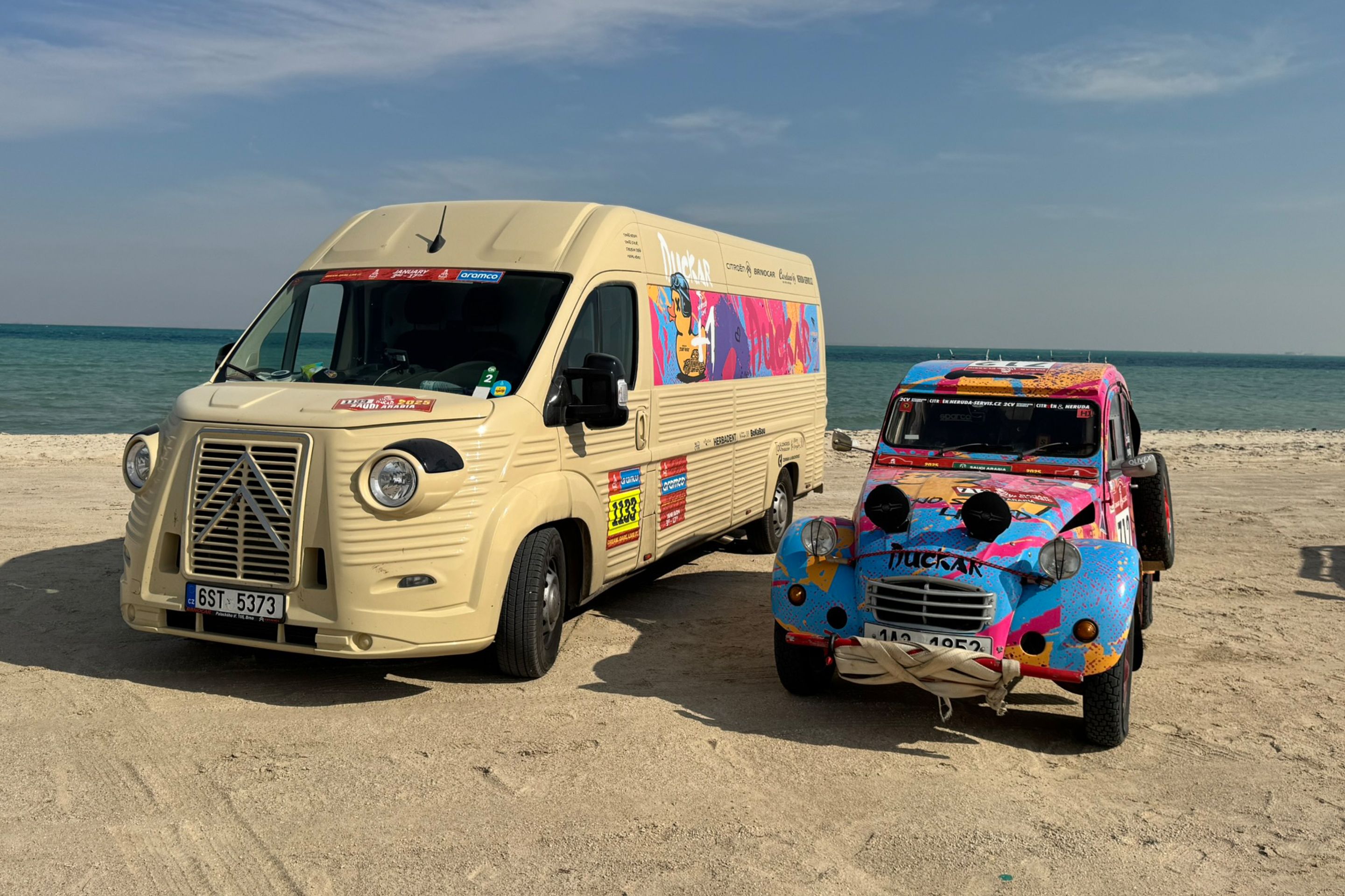 Duckar na Dakaru - Citroëny v retro stylu karosárny Caselani (15/17)