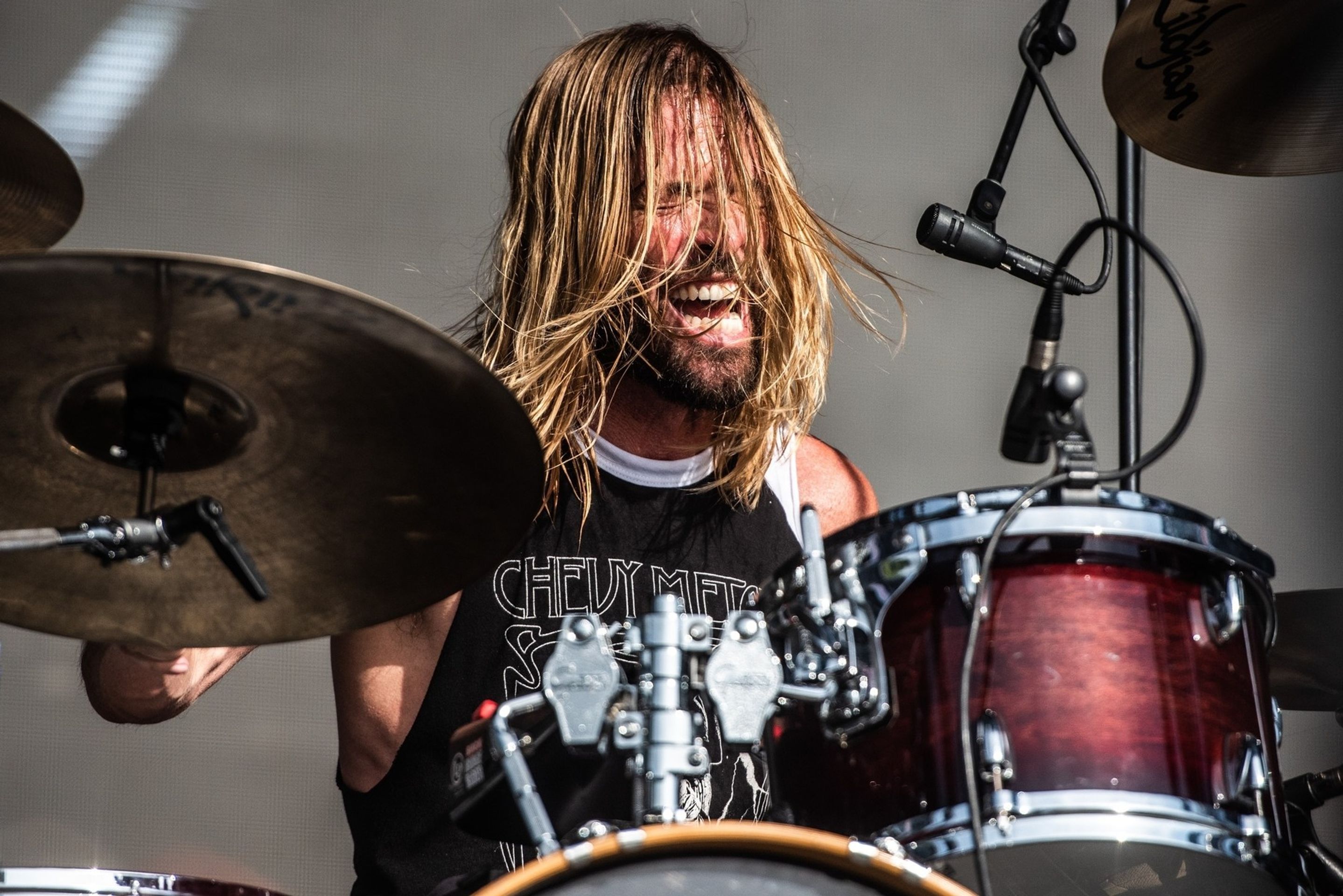 Bubeník Taylor Hawkins - Smrt bubeníka skupiny Foo Fighters (4/6)