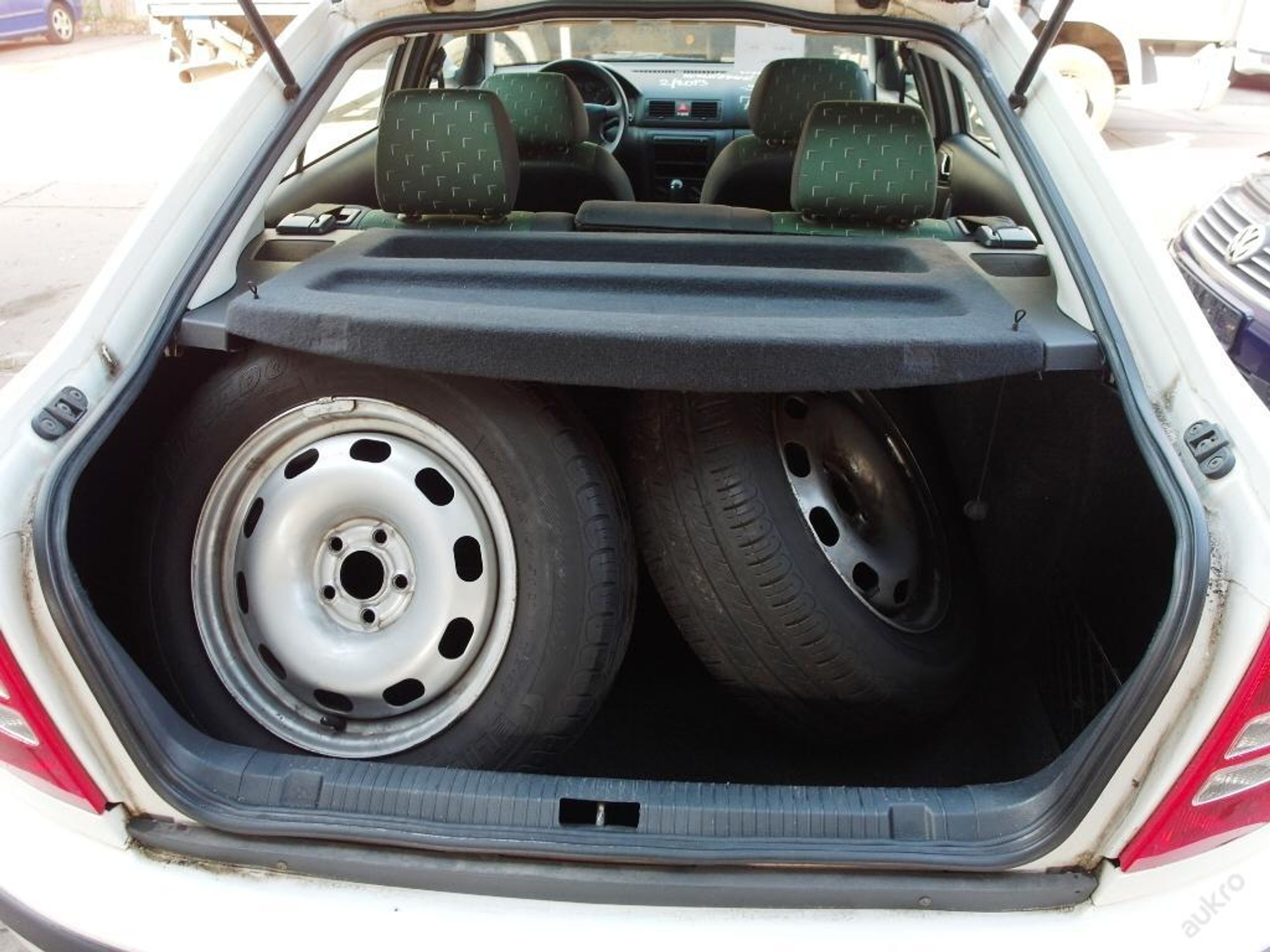 Škoda Octavia 2,0/85 kW Ambiente - 1 - GALERIE: Škoda Octavia 2,0/85 kW Ambiente (4/4)