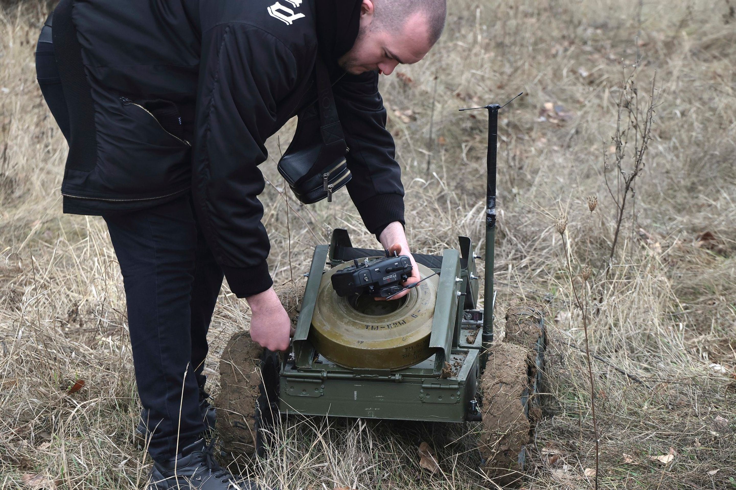 Dálkově ovládaní roboti - Využívané drony ve válce na Ukrajině (3/3)
