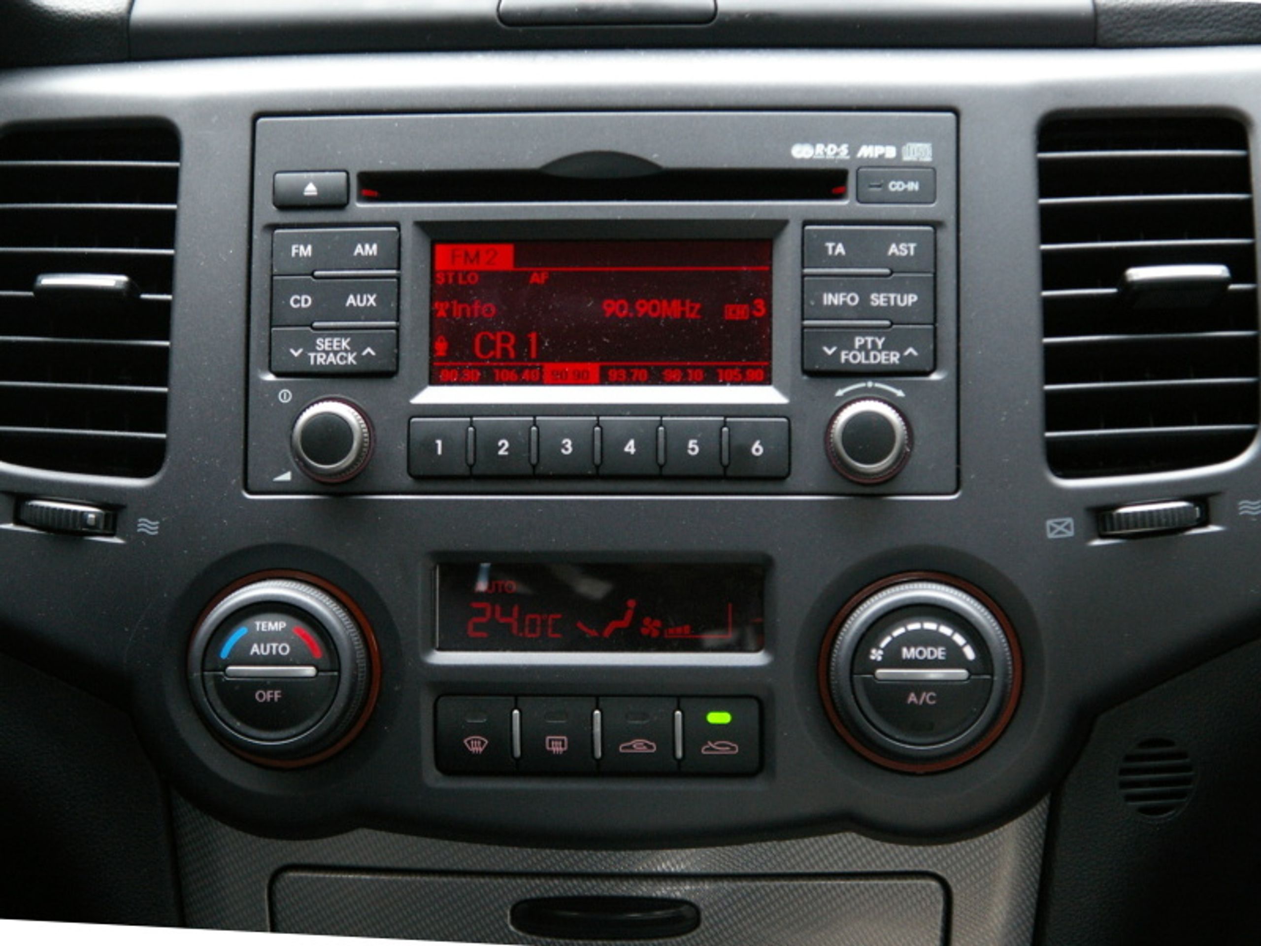 Kia Magentis - GALERIE Kia Magentis (4/7)