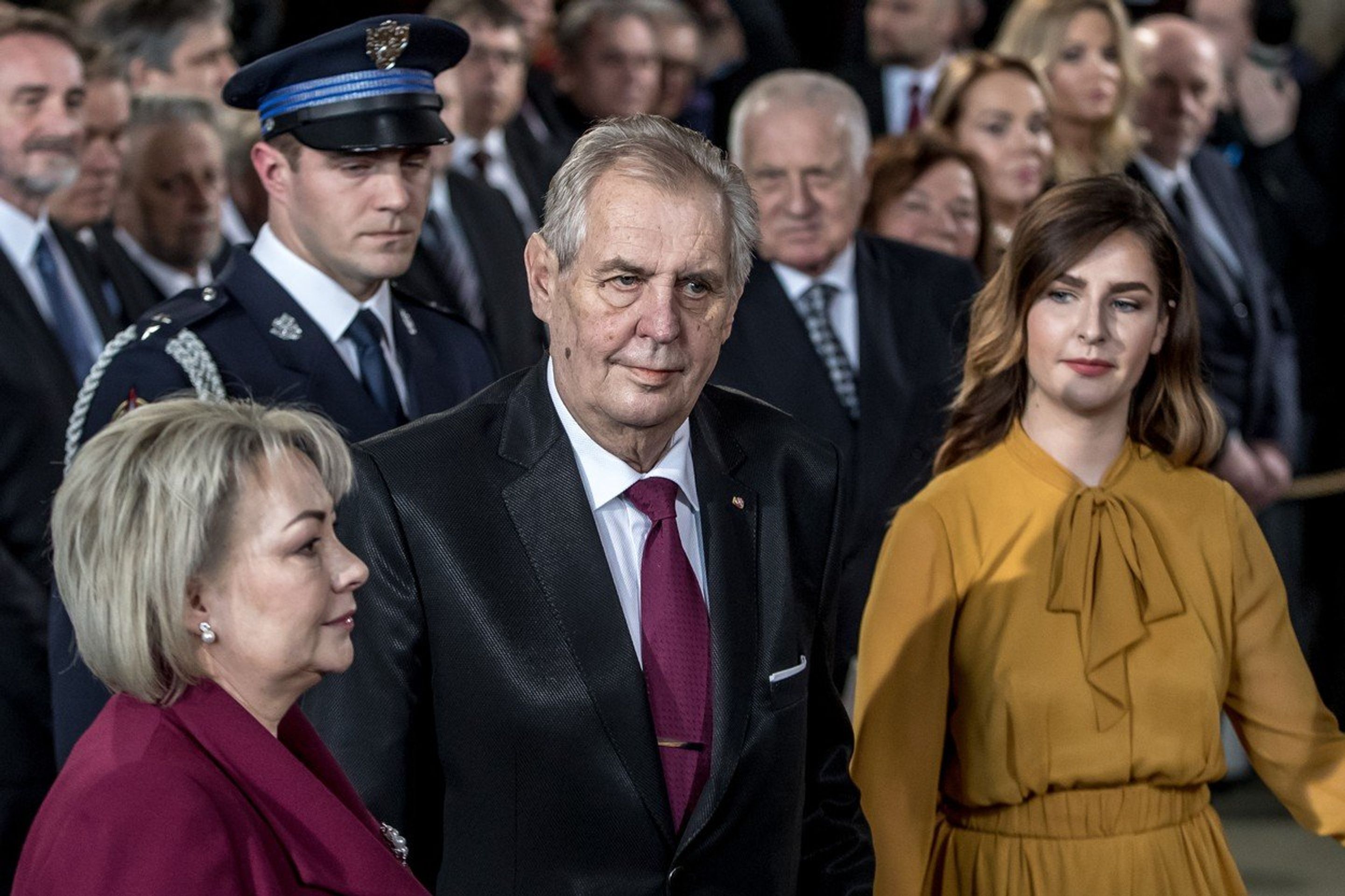 Miloš Zeman s manželkou a dcerou - GALERIE: Miloš Zeman a Ivana Zemanová (10/11)