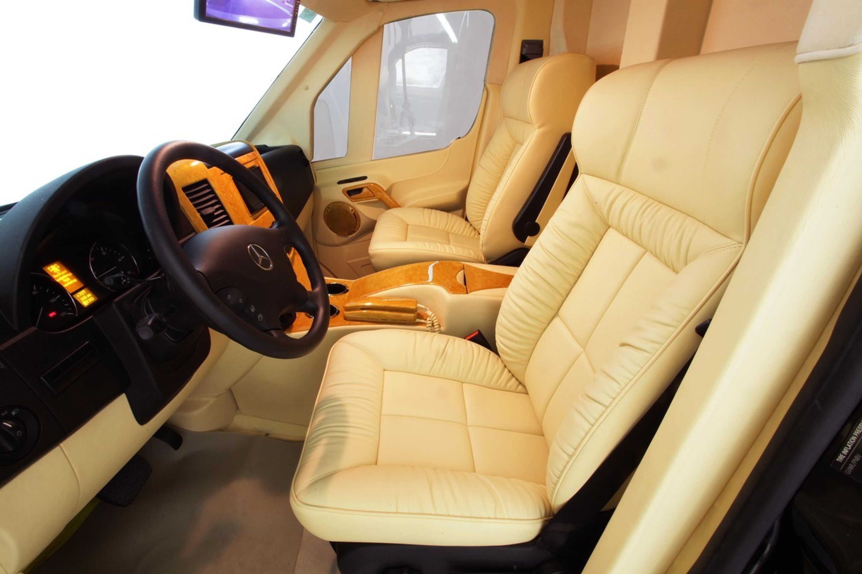 Autobus na bydlení - 1 - GALERIE: Autobus na bydlení (3/7)