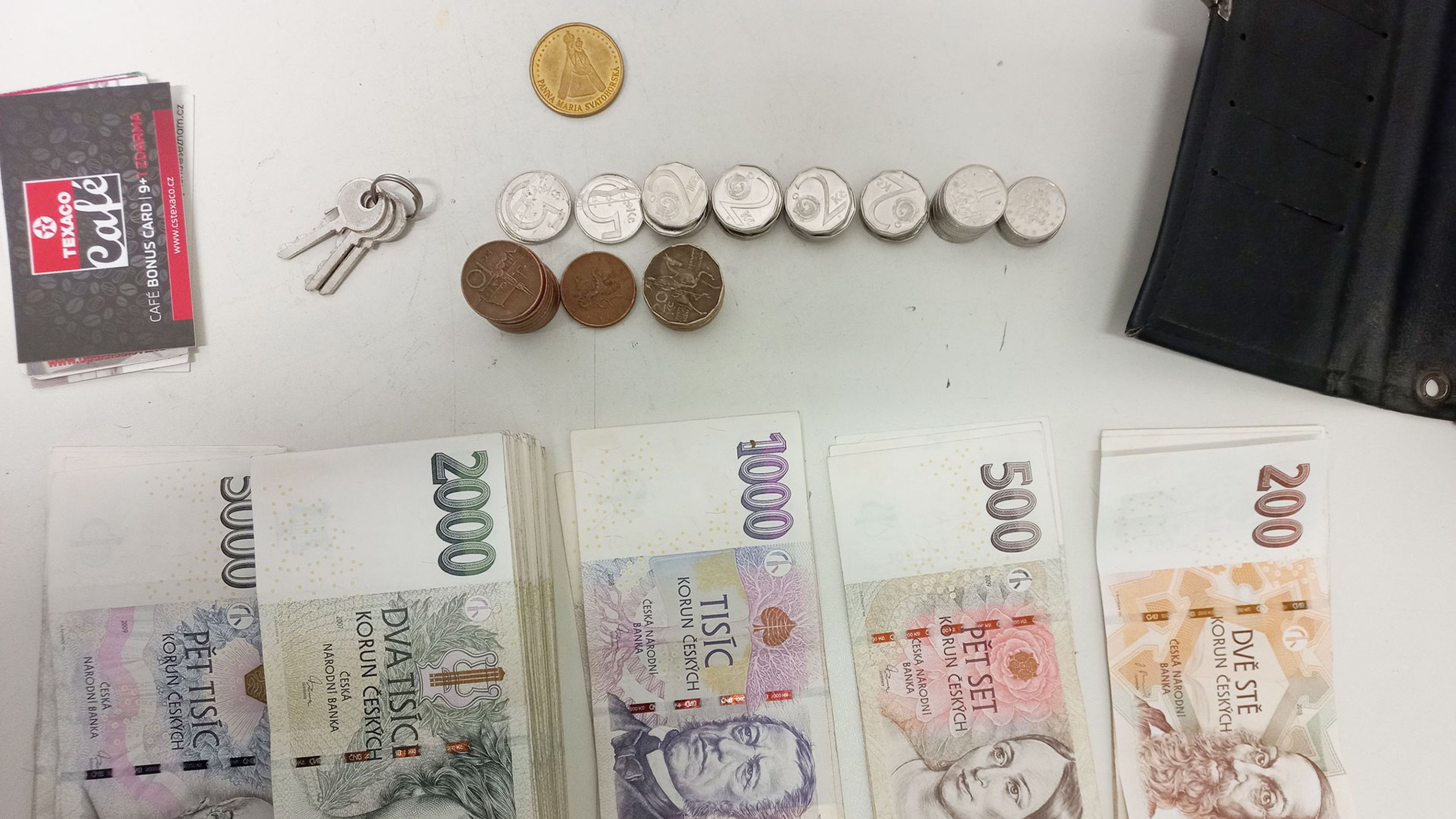 Nálezce odevzdal peněženku - Nálezce odevzdal peněženku (3/3)