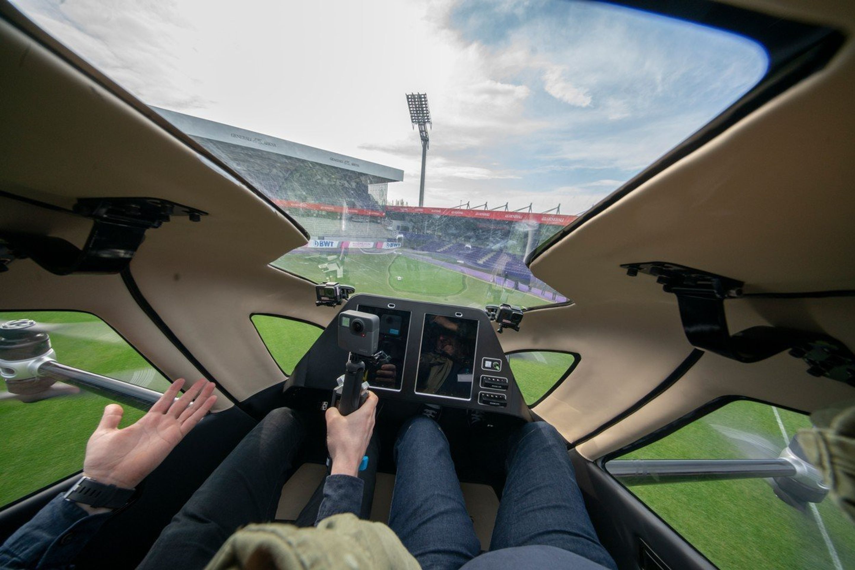 Air Taxi EHang 216 - 3 - GALERIE: Air Taxi EHang 216 (2/5)