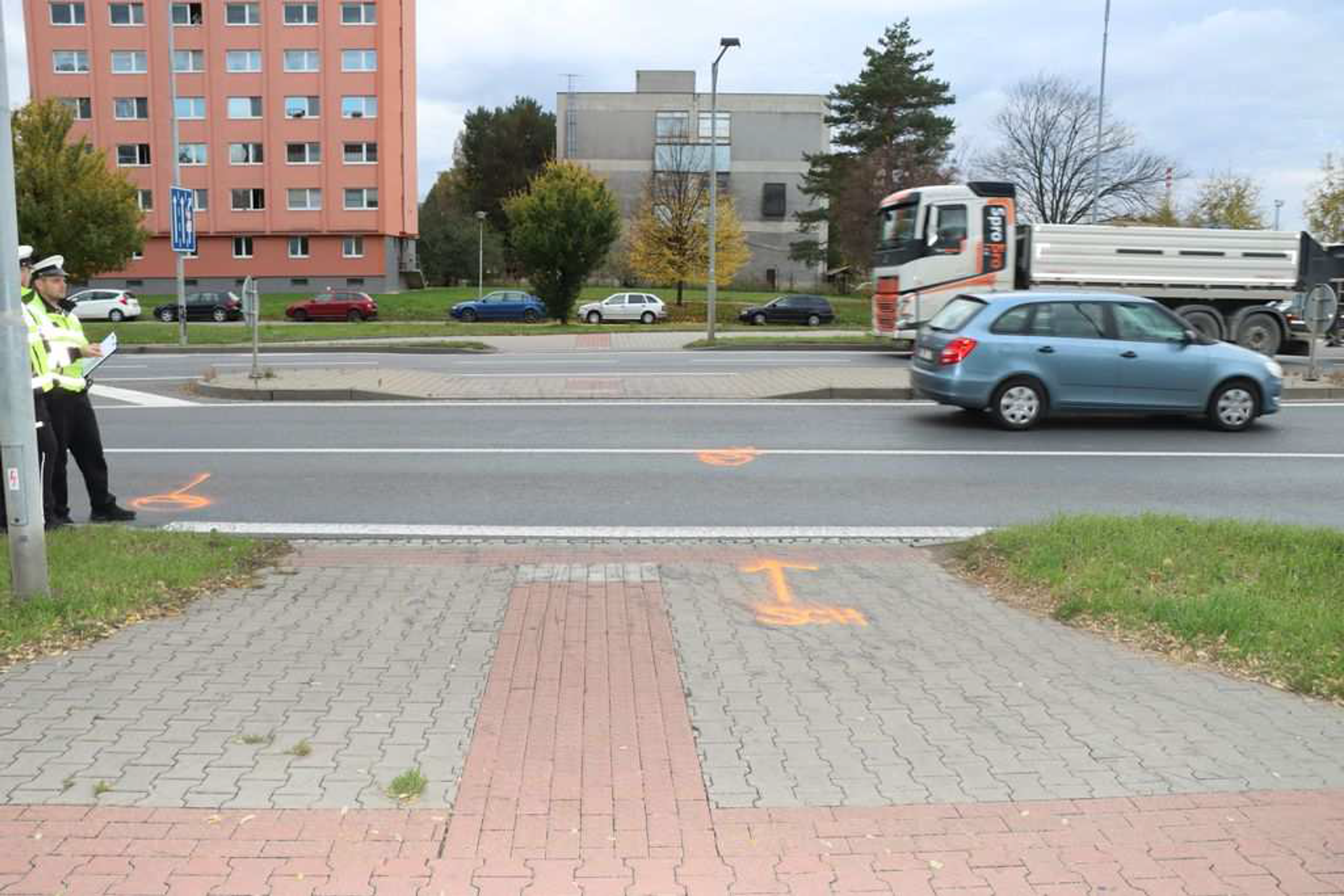 Mladá žena zemřela po střetu s přívěsným vozíkem (2) - Mladá žena zemřela po střetu s přívěsným vozíkem (4/4)