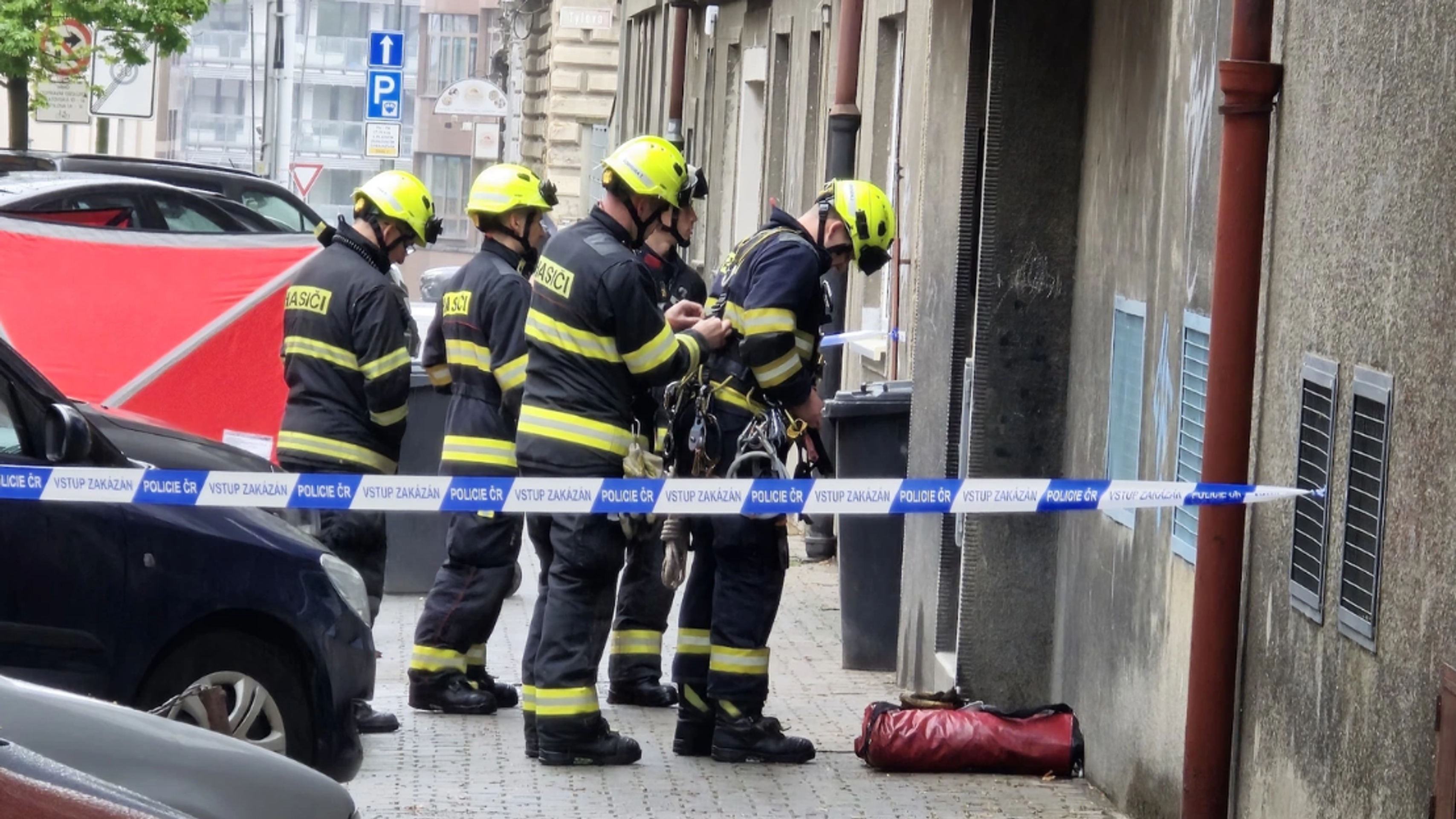 V Plzni našli mrtvého muže - V Plzni našli mrtvého muže (4/5)