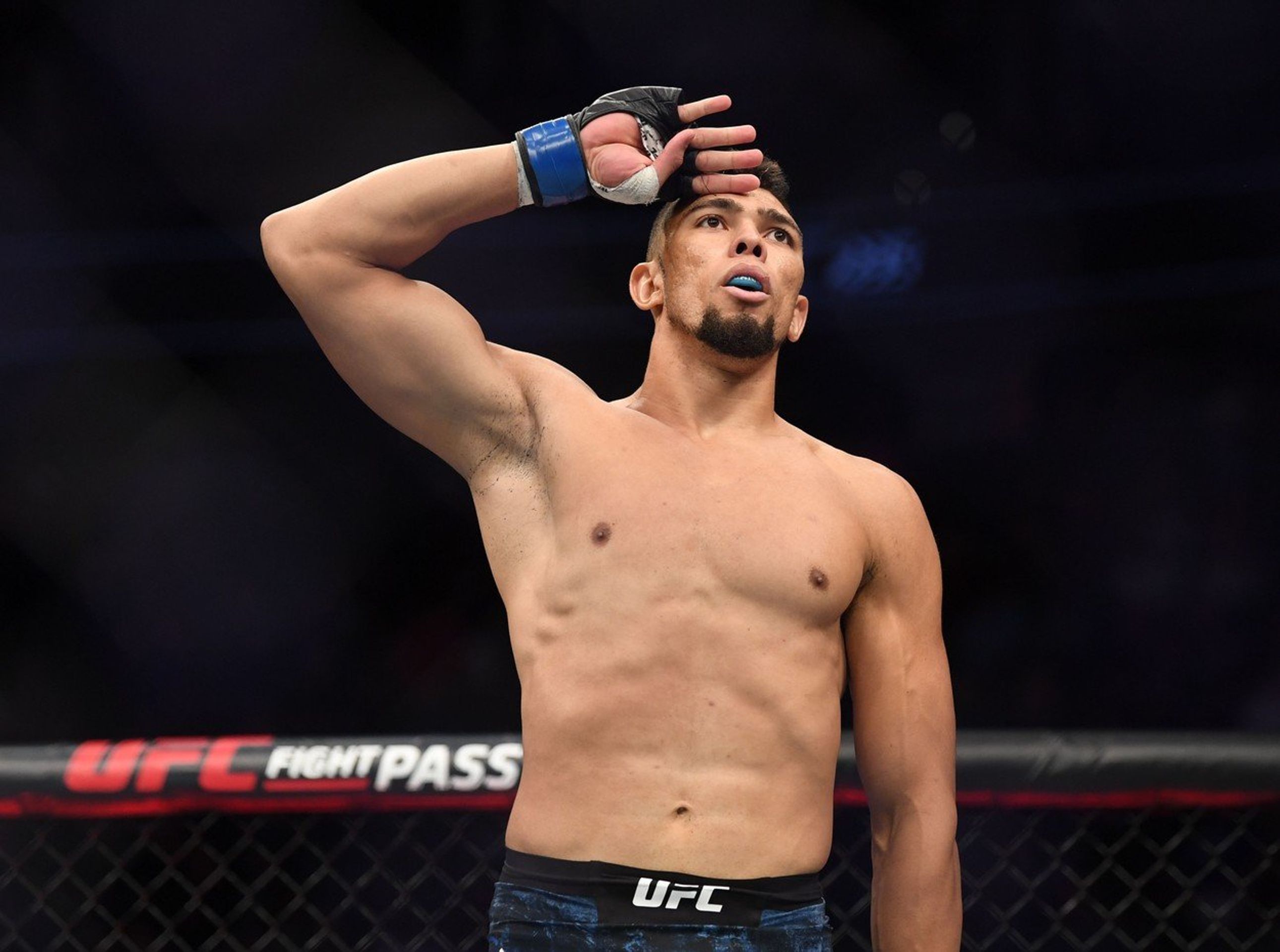 Johnny Walker porazil Mishu Cirkunova - GALERIE: Johnny Walker slavil výhru v UFC, ale ošklivě se zranil (2/3)