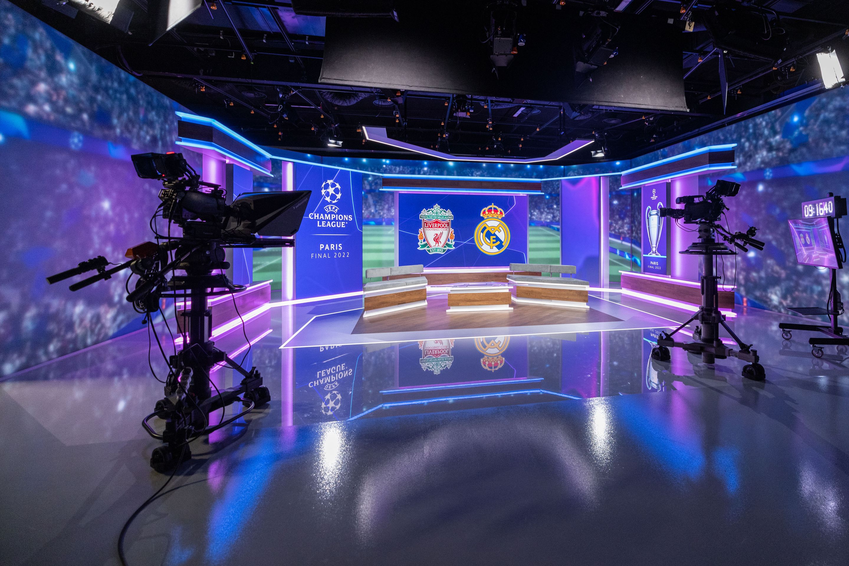 Nové sportovní studio TV Nova - Nové sportovní studio TV Nova (2/5)