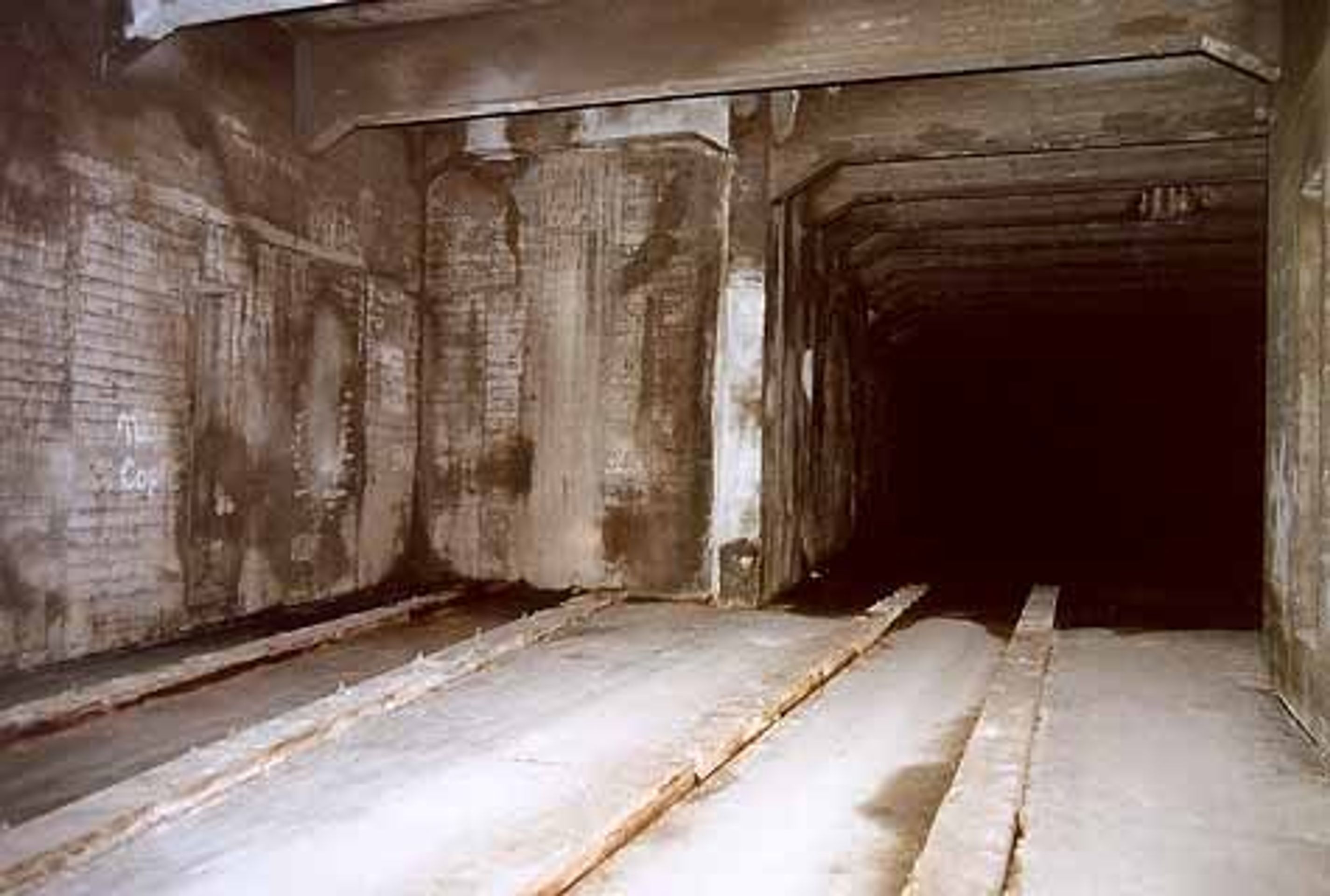 Opuštěné metro - 18 - GALERIE: Opuštěné metro (18/20)