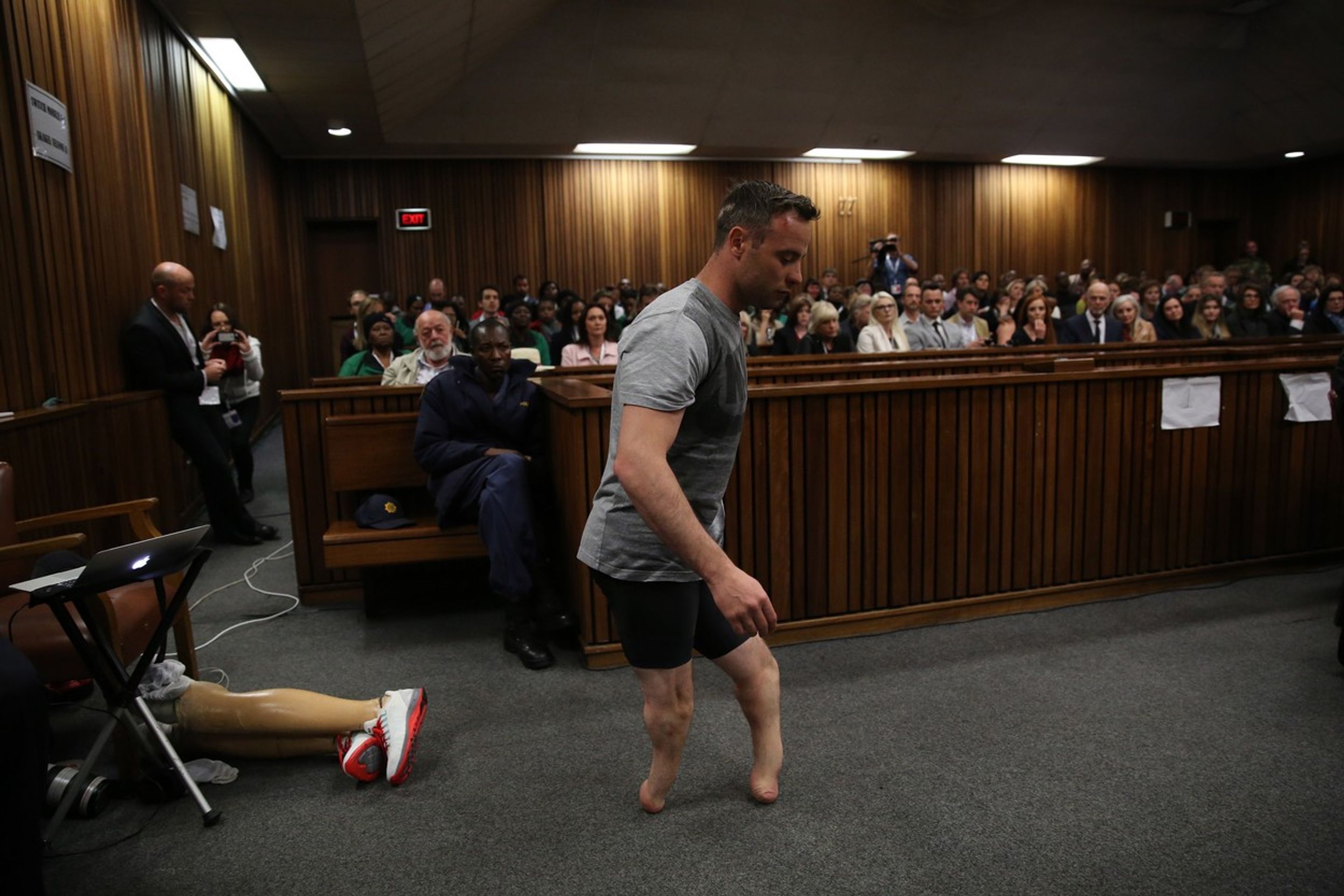 Oscar Pistorius - Oscar Pistorius (2/5)