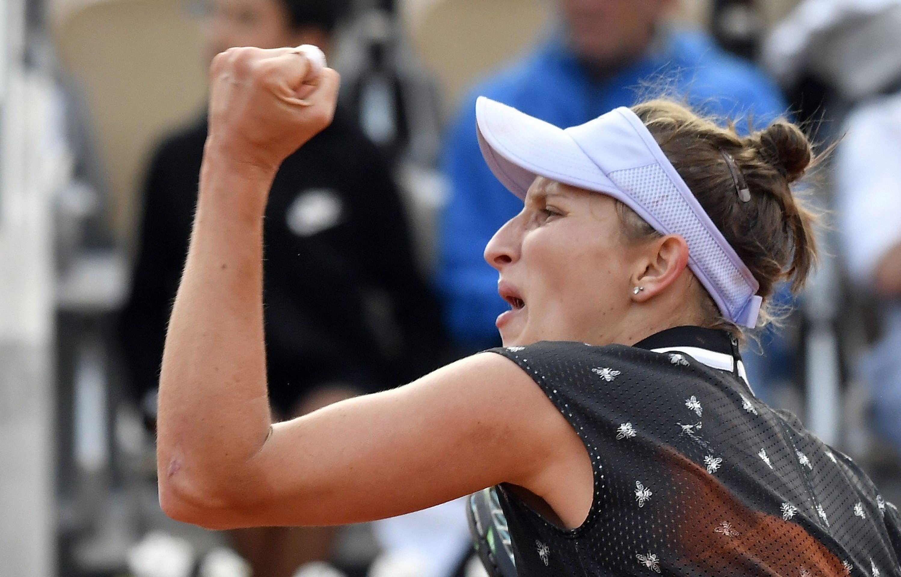Vítězné gesto Markéty Vondroušové - GALERIE: Markéta Vondroušová (3/6)