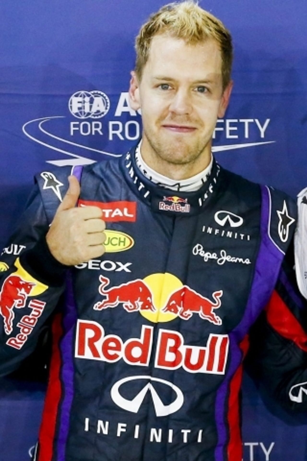 Vettel vyhrál kvalifikaci v Singapuru - 8 - Vettel vyhrál kvalifikaci v Singapuru (5/10)