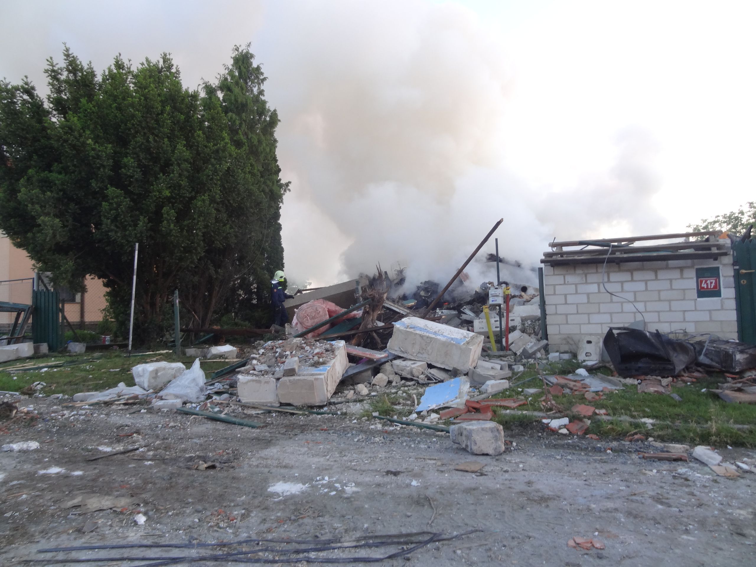 Výbuch domu v Cerhenicích - 3 - GALERIE: Výbuch domu v Cerhenicích (1/4)