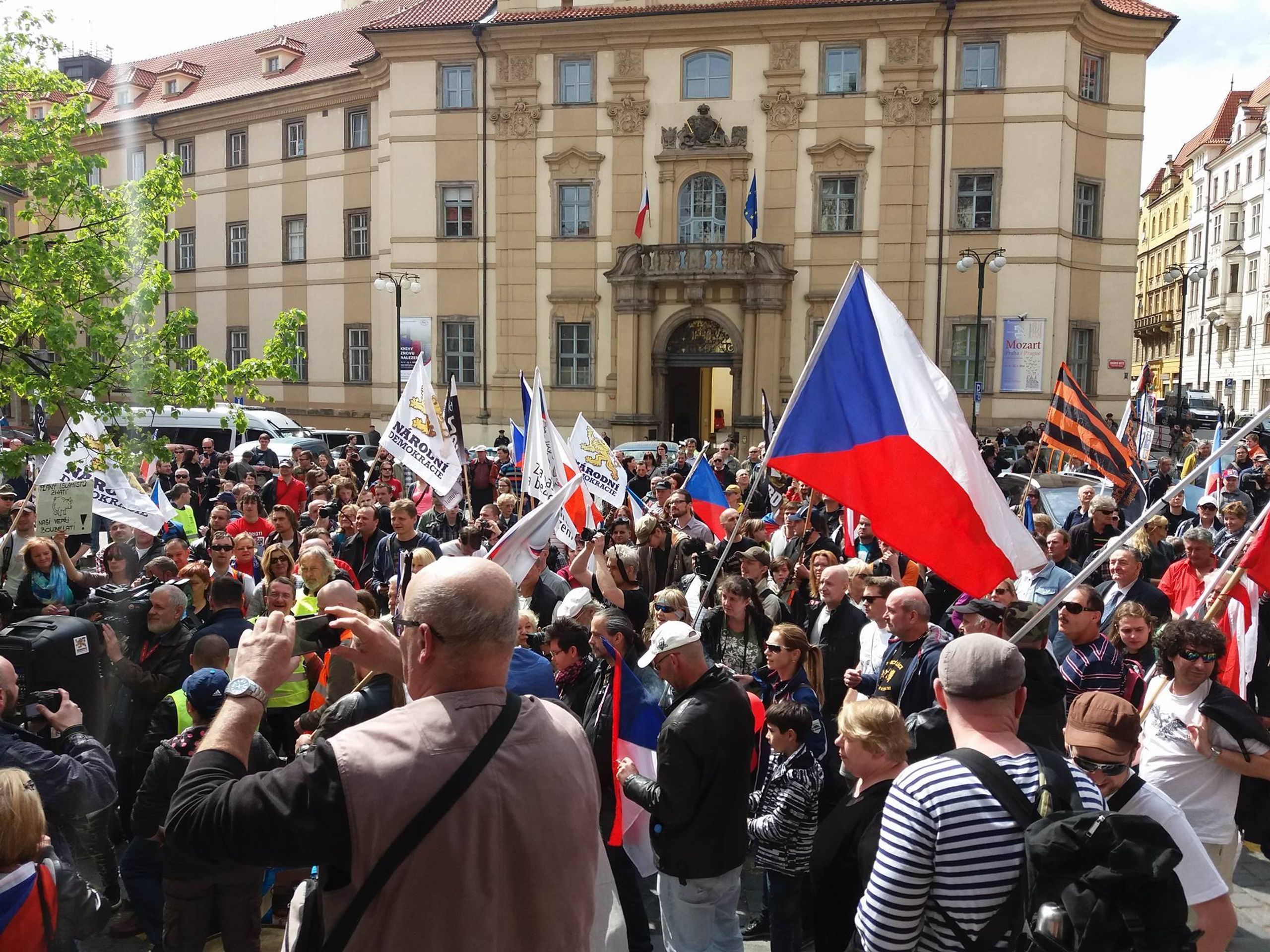 Demonstrace Národní demokracie v Praze - GALERIE: 1. máj v ulicích (6/8)