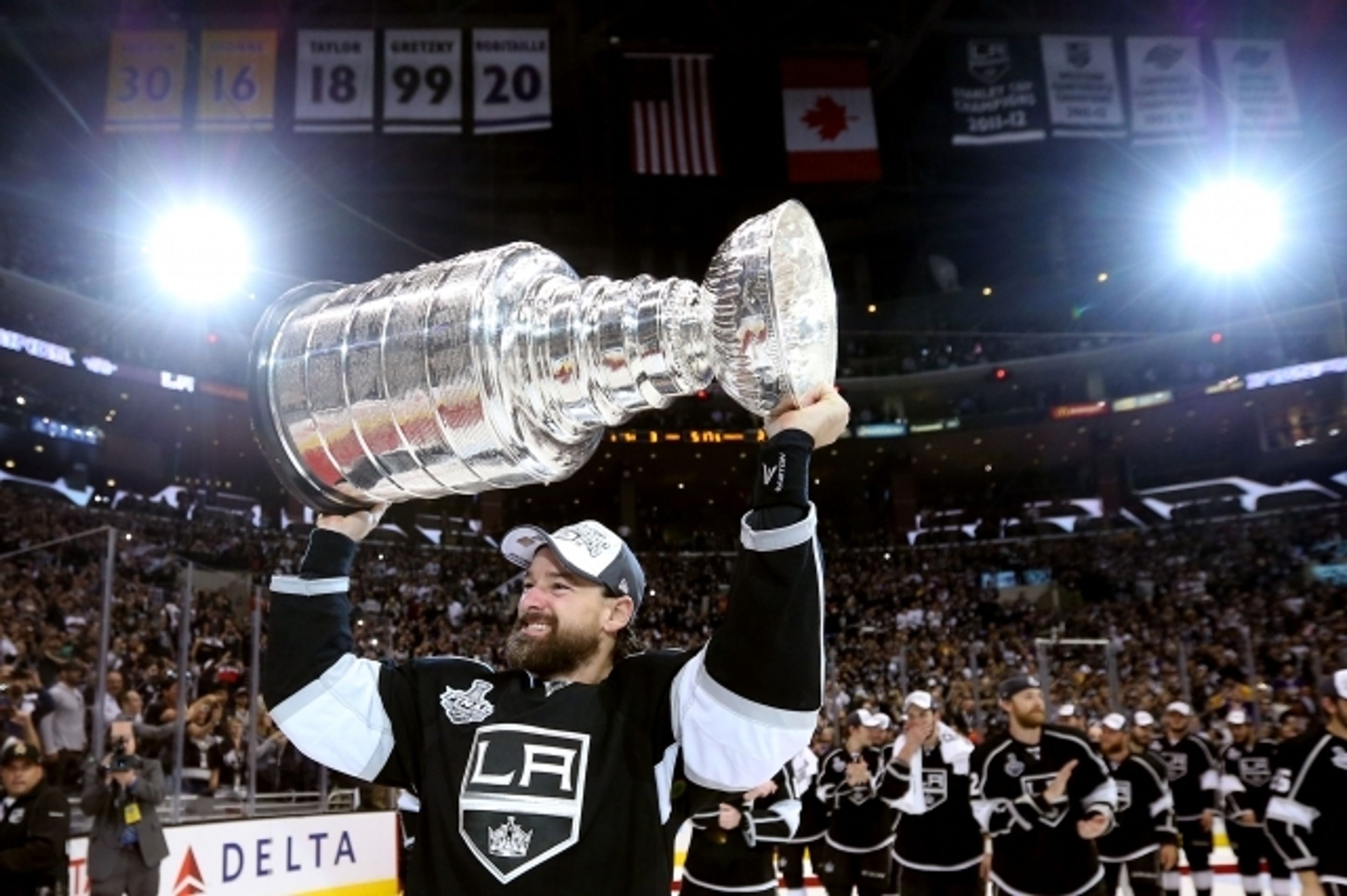 Los Angeles Kings vyhráli Stanley Cup 2014 - 7 - GALERIE: Los Angeles slaví vítězství ve Stanley Cupu (1/14)