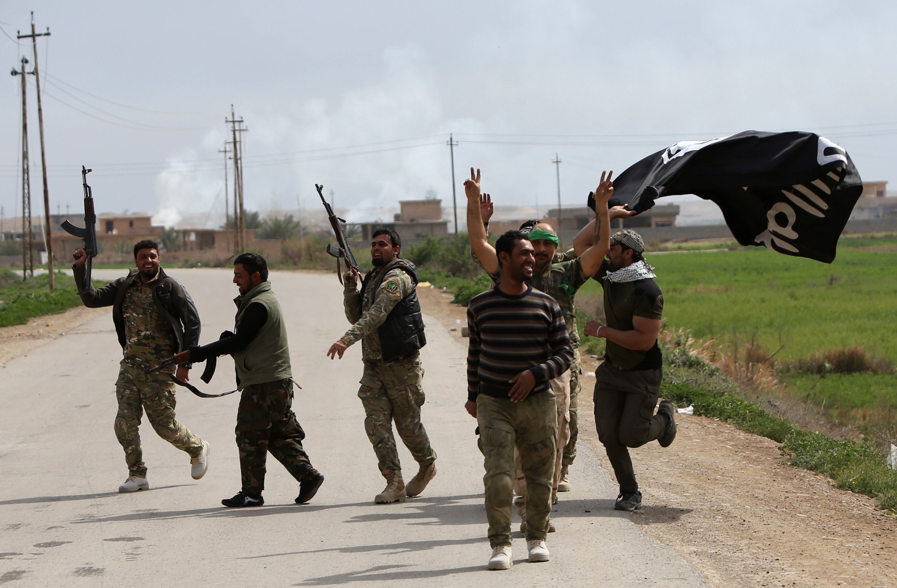 Boj o Tikrit - 1 - GALERIE: Ofensíva proti Islámskému státu (1/8)