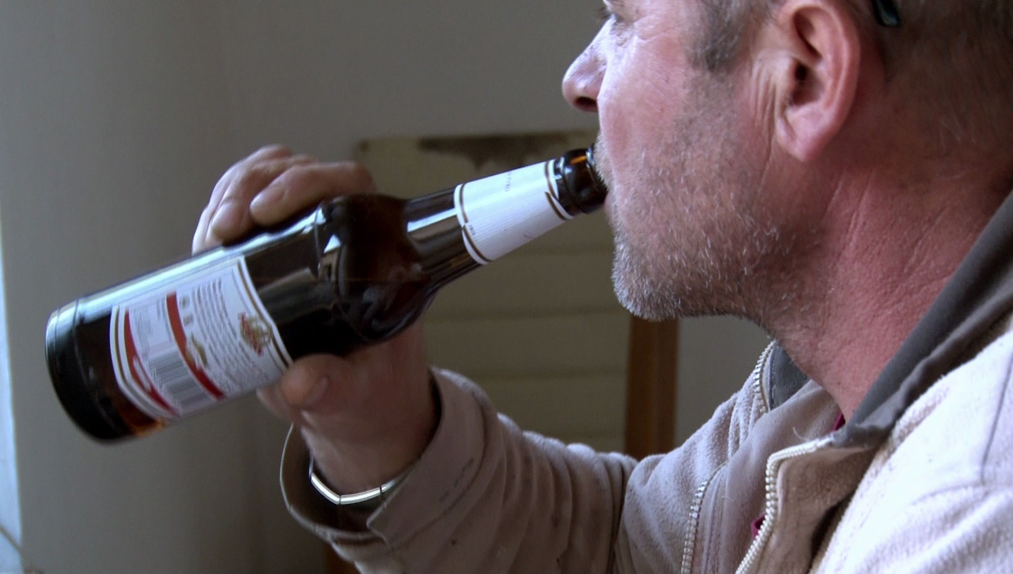 Výměna manželek: Problémy s alkoholem a neustálý řev na děti! - 18 - GALERIE: Výměna manželek: Problémy s alkoholem a neustálý řev na děti! (3/20)